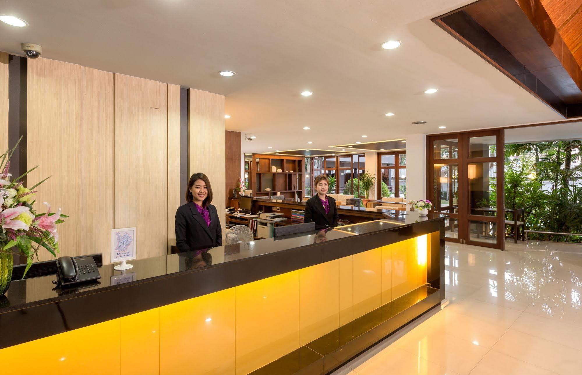 Hotel Holiday
