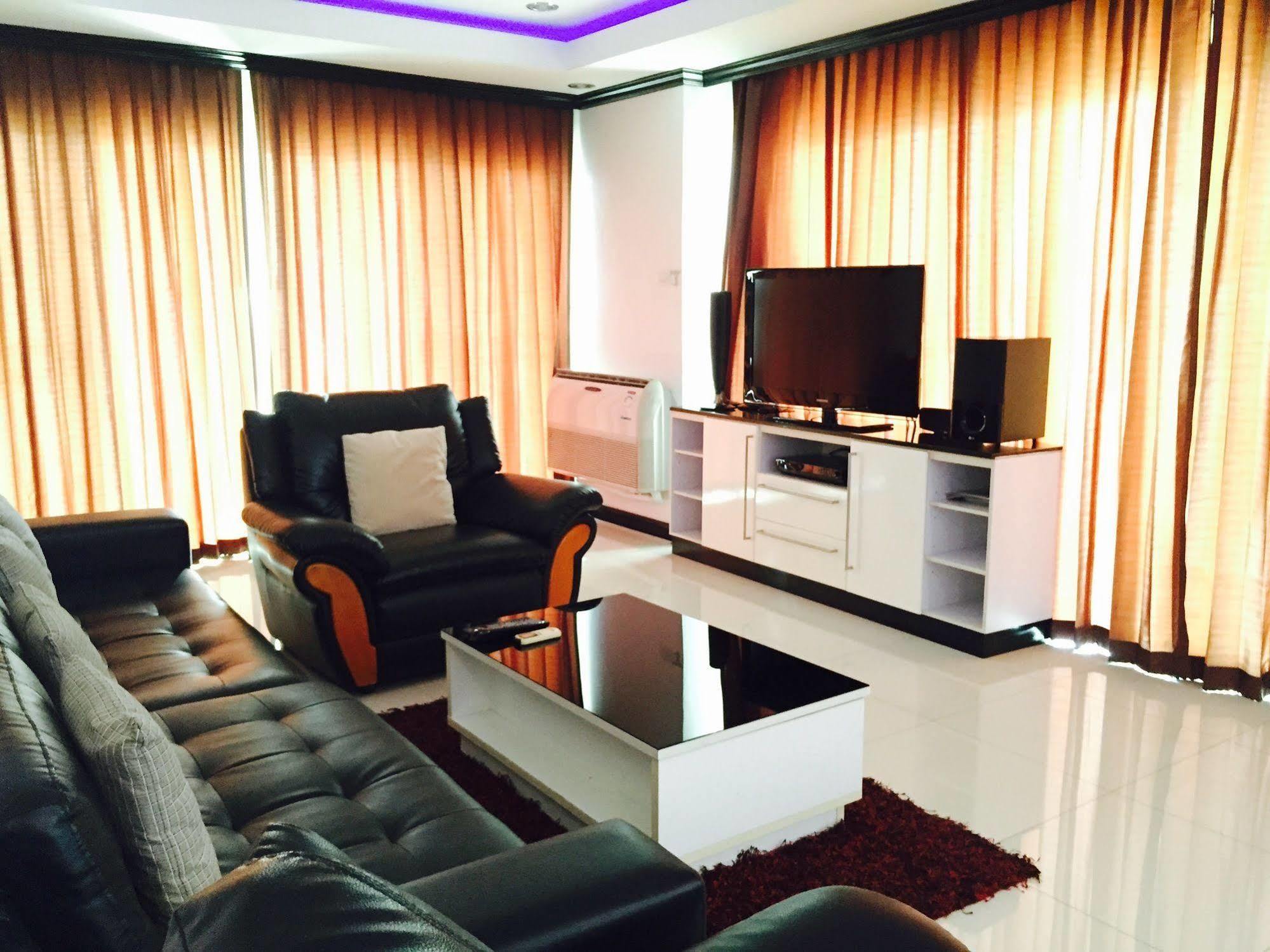 Apartment View Talay 6 By Honey Pattaya