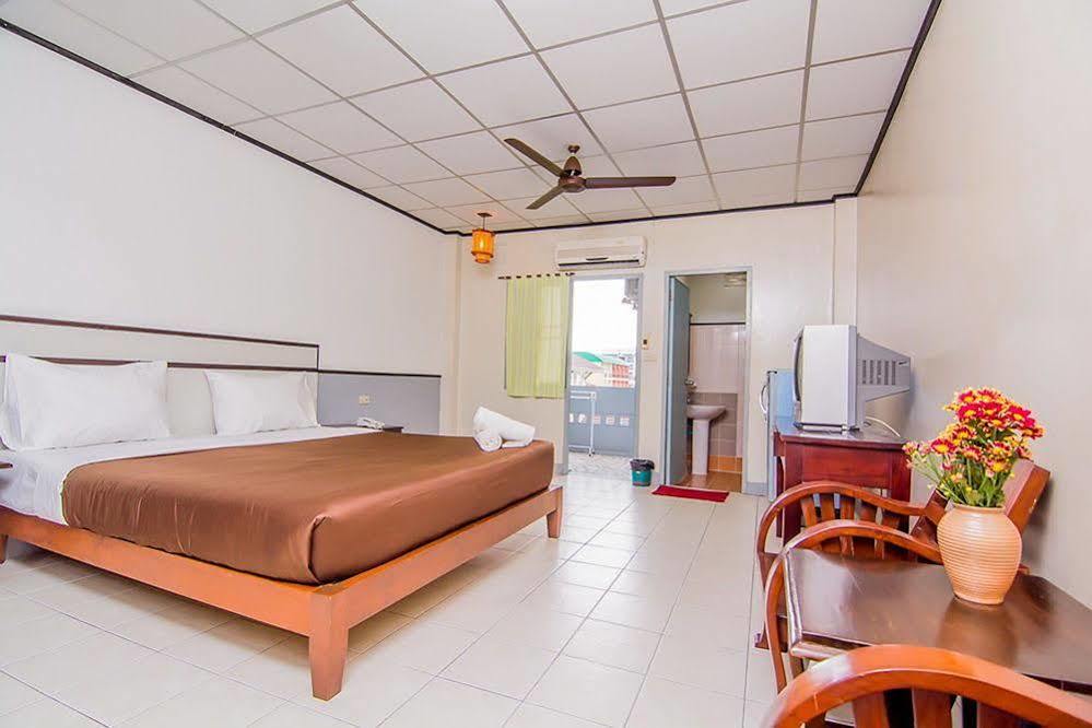 Sutus Court 5 Hotel 3*