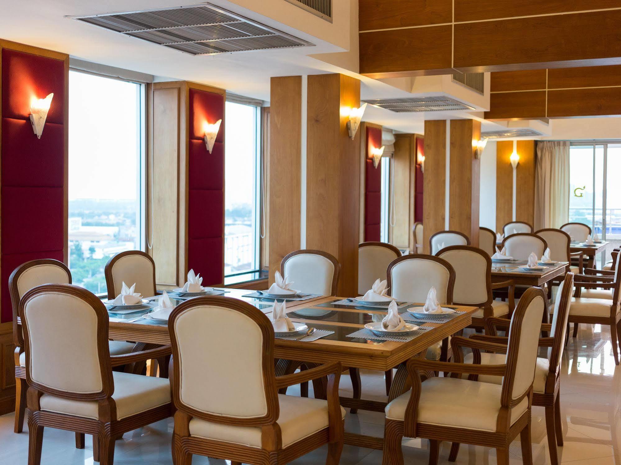 Eastern Grand Palace Hotel Pattaya