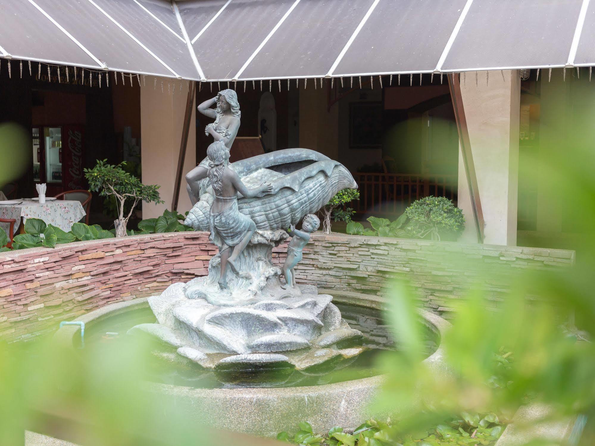 Eastern Grand Palace Pattaya