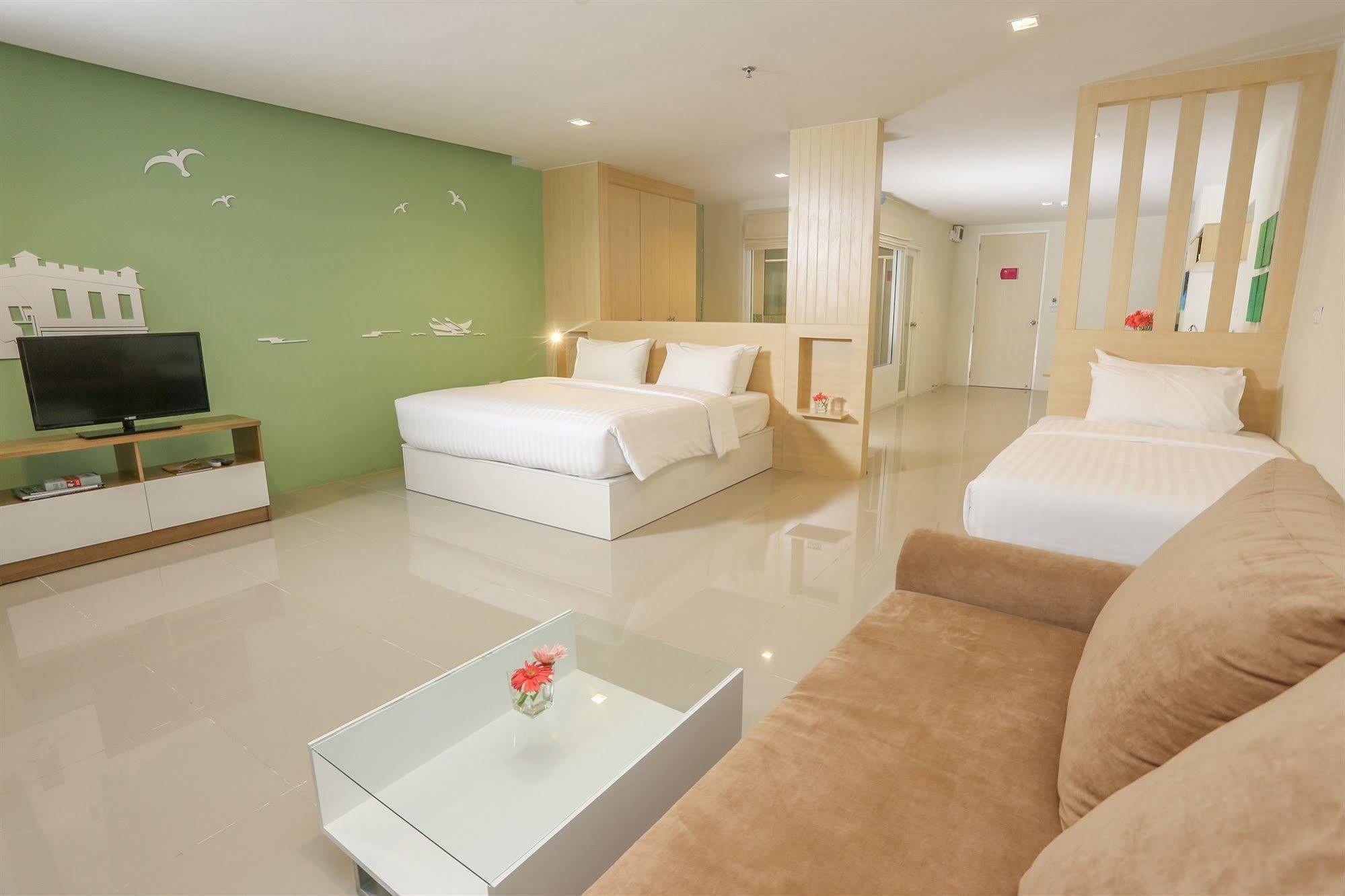 Hotel R-con Rest Sea