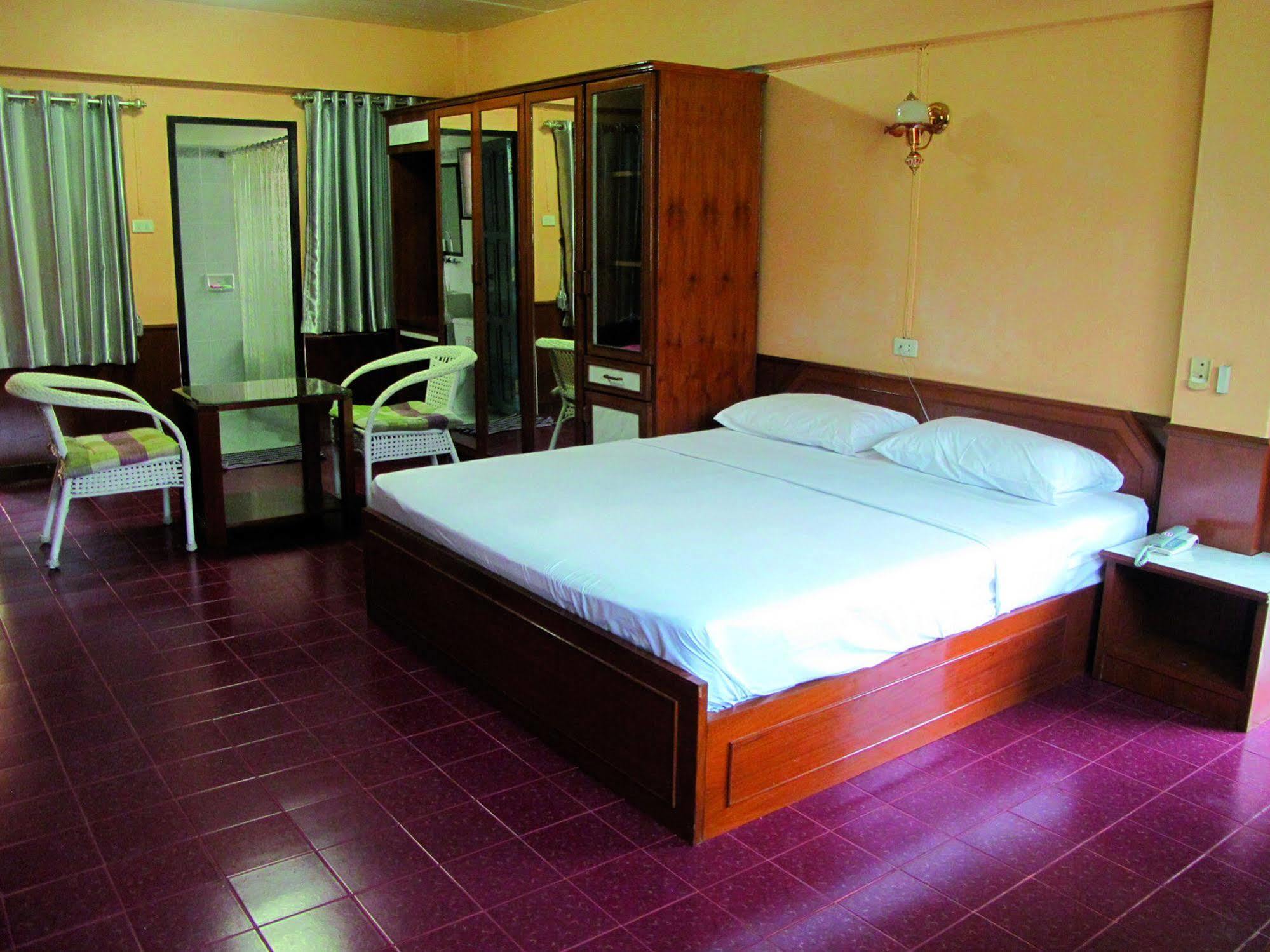 Nn Hotel