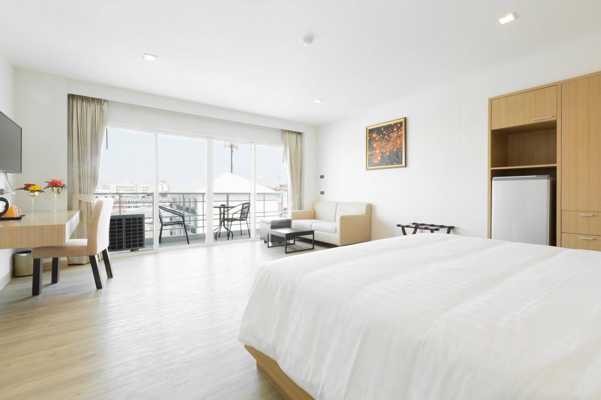 Adelphi 4*