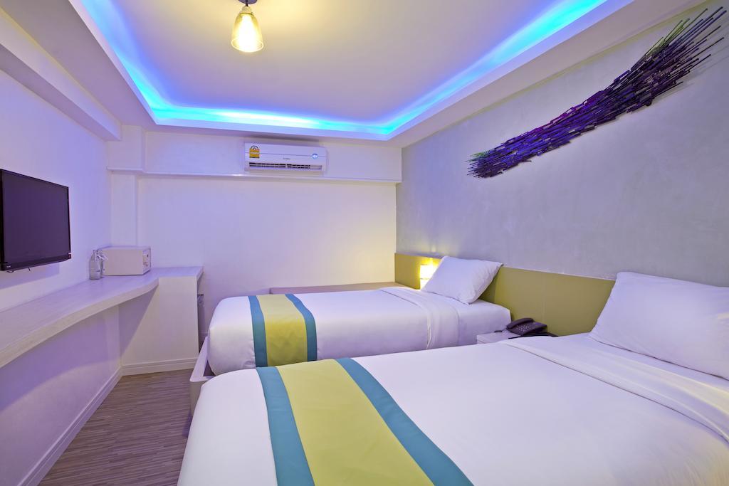 Hotel Holidays