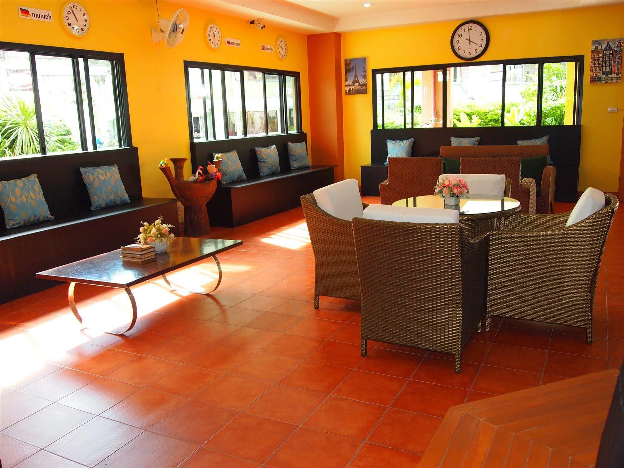 The Right Hotel 2*