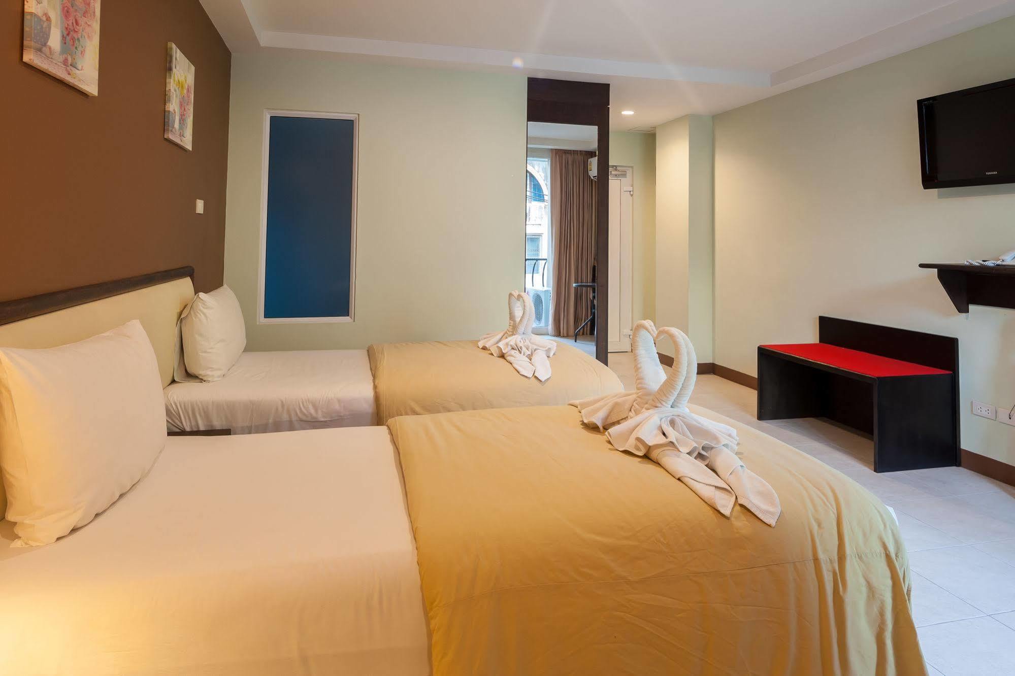 Hotel The Right 2*