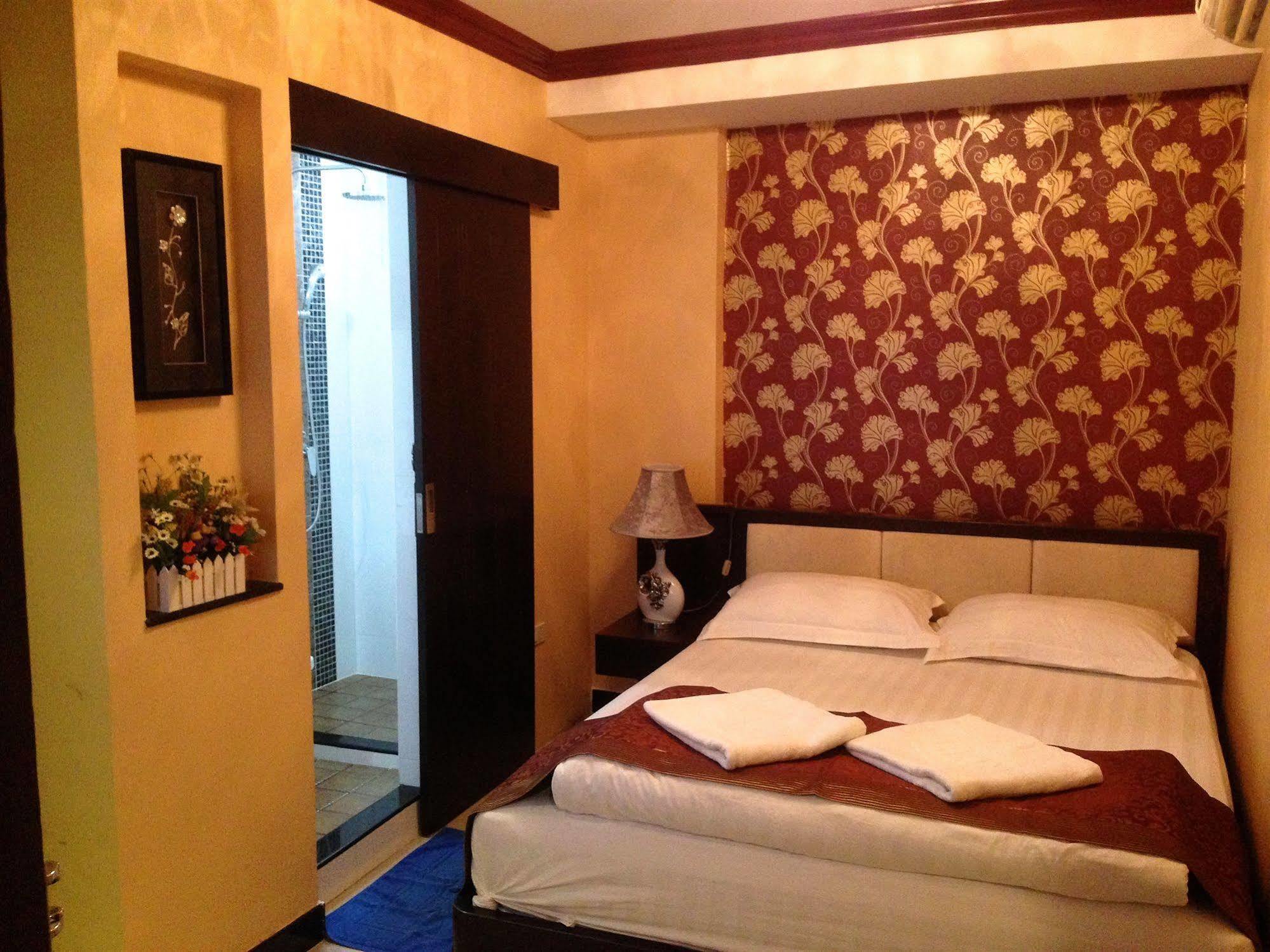 Katesiree Hotel 2*