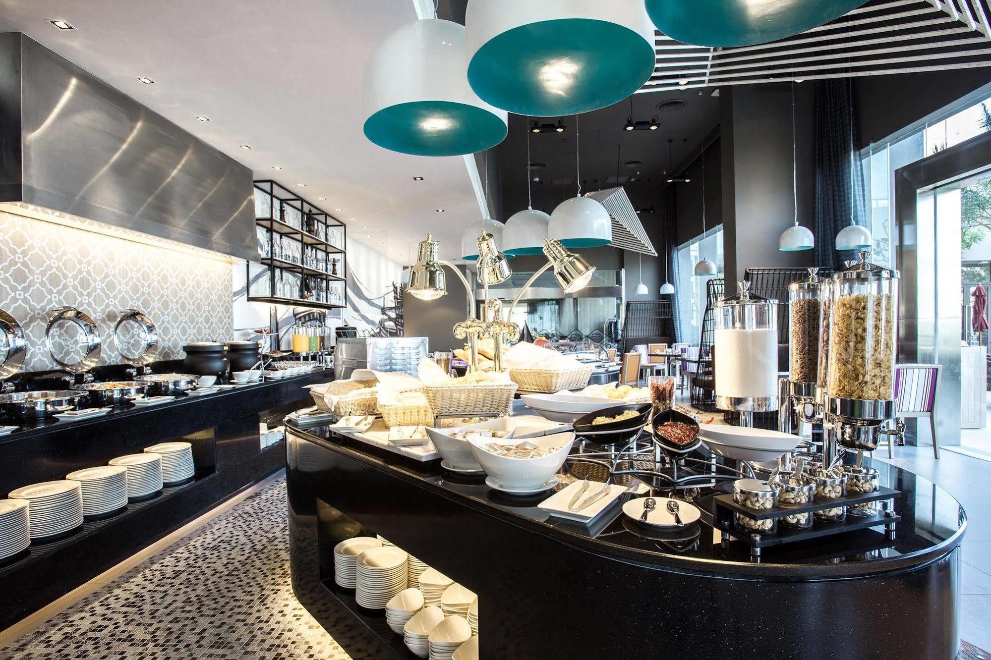 Mercure Ocean 4*