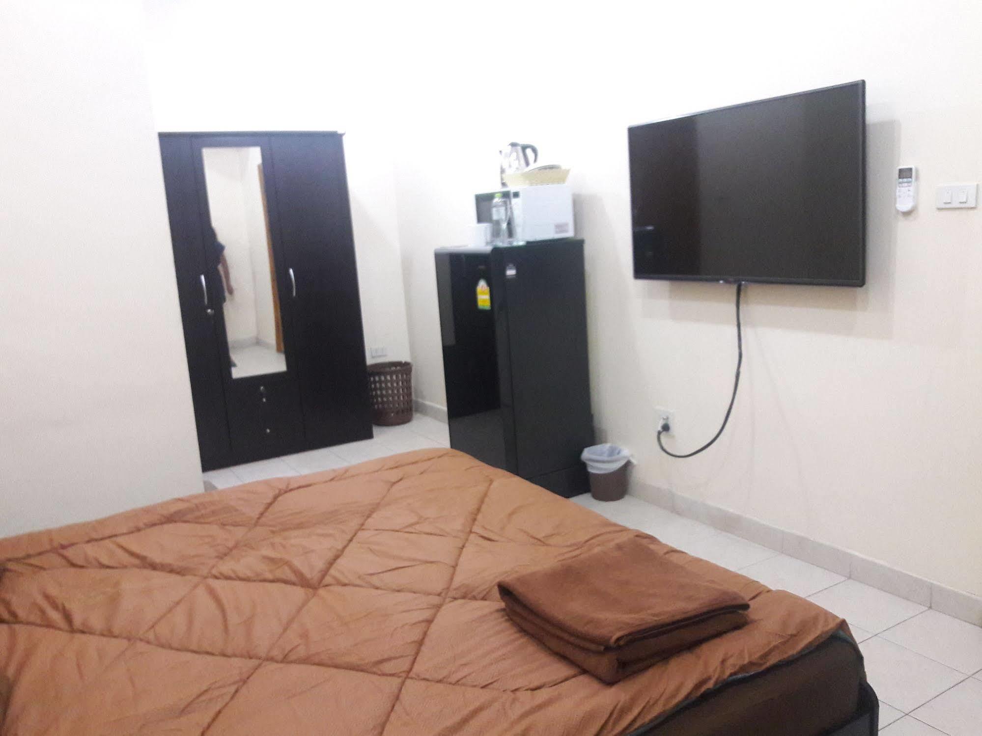 Key Bar And Guest house Pattaya