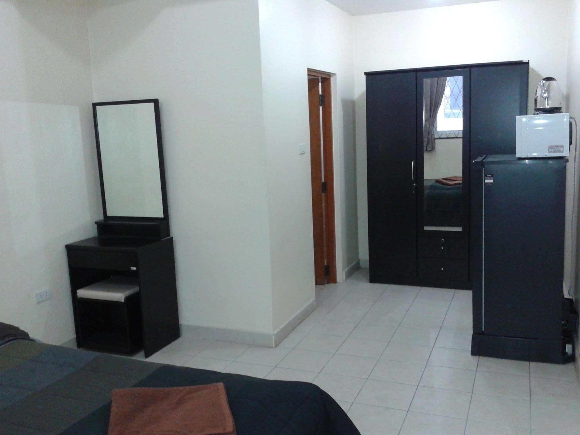 Key Bar And 3* Pattaya