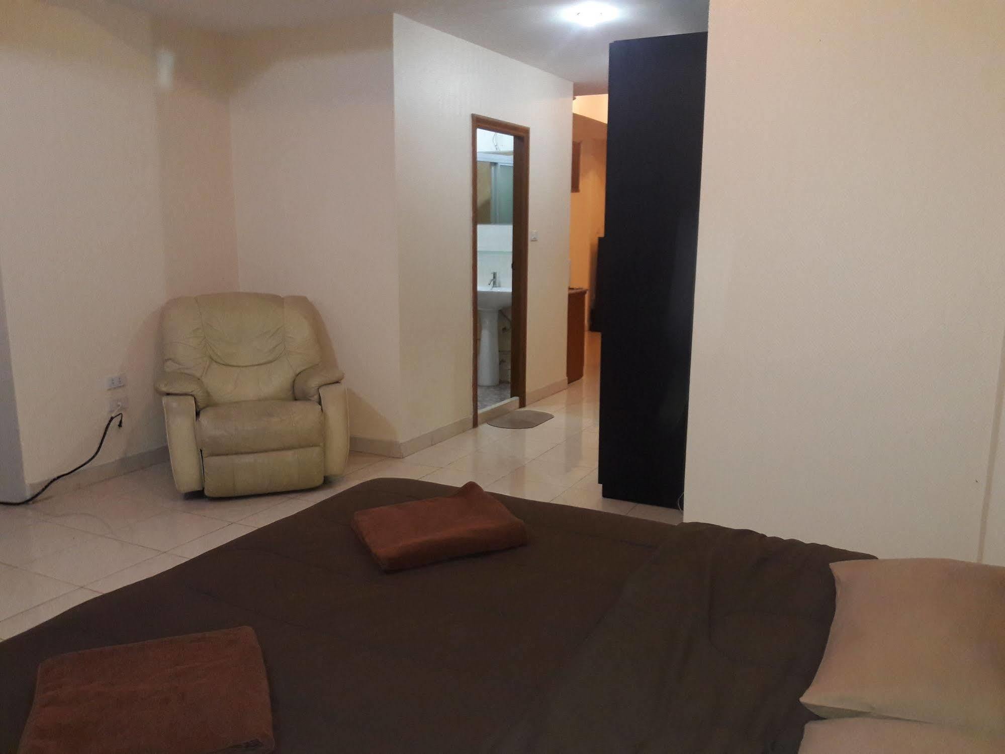 Key Bar And Guest house Pattaya