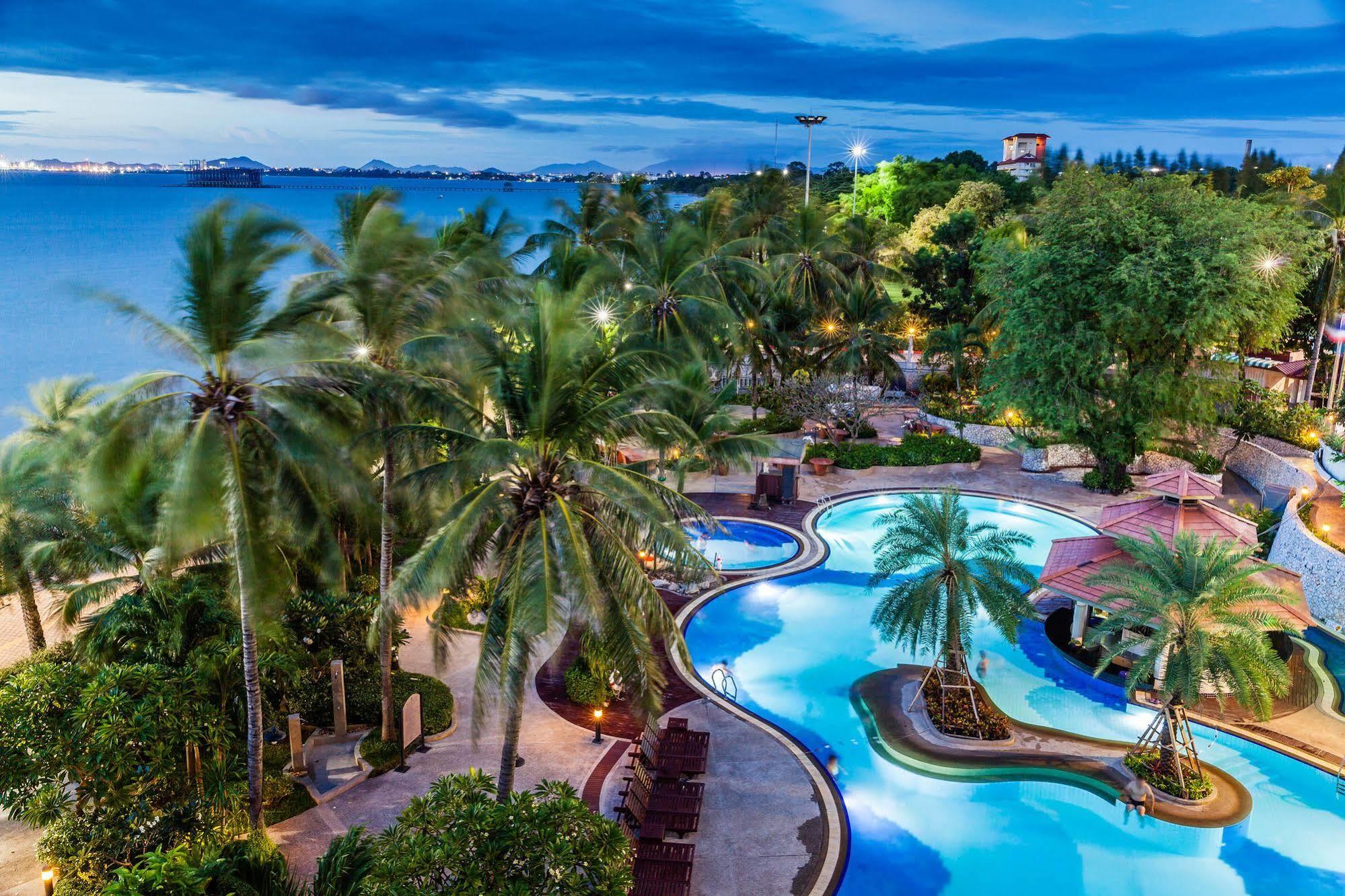 Cholchan - Sha Extra Resort Pattaya