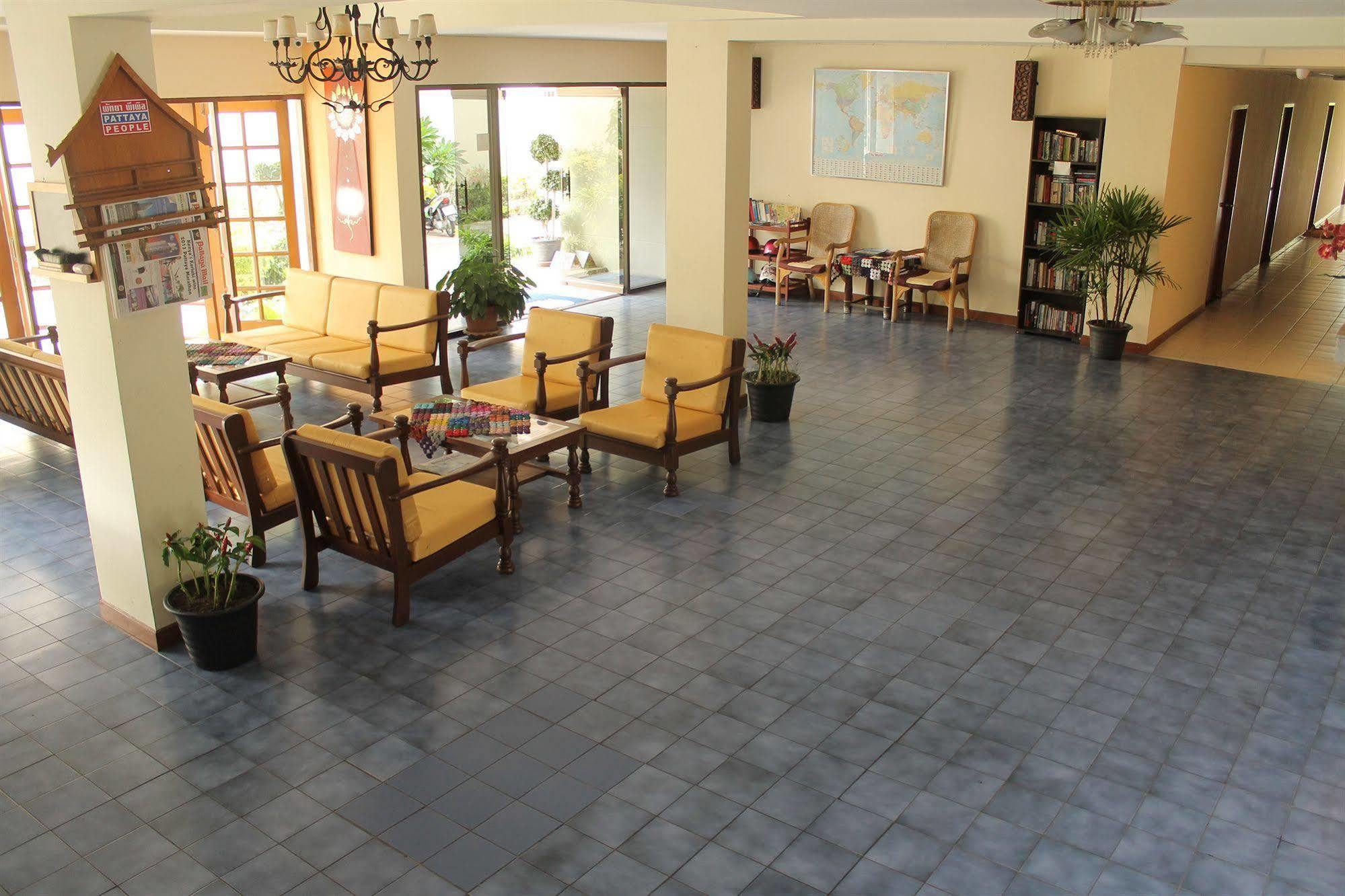 Hillside Hotel 3*