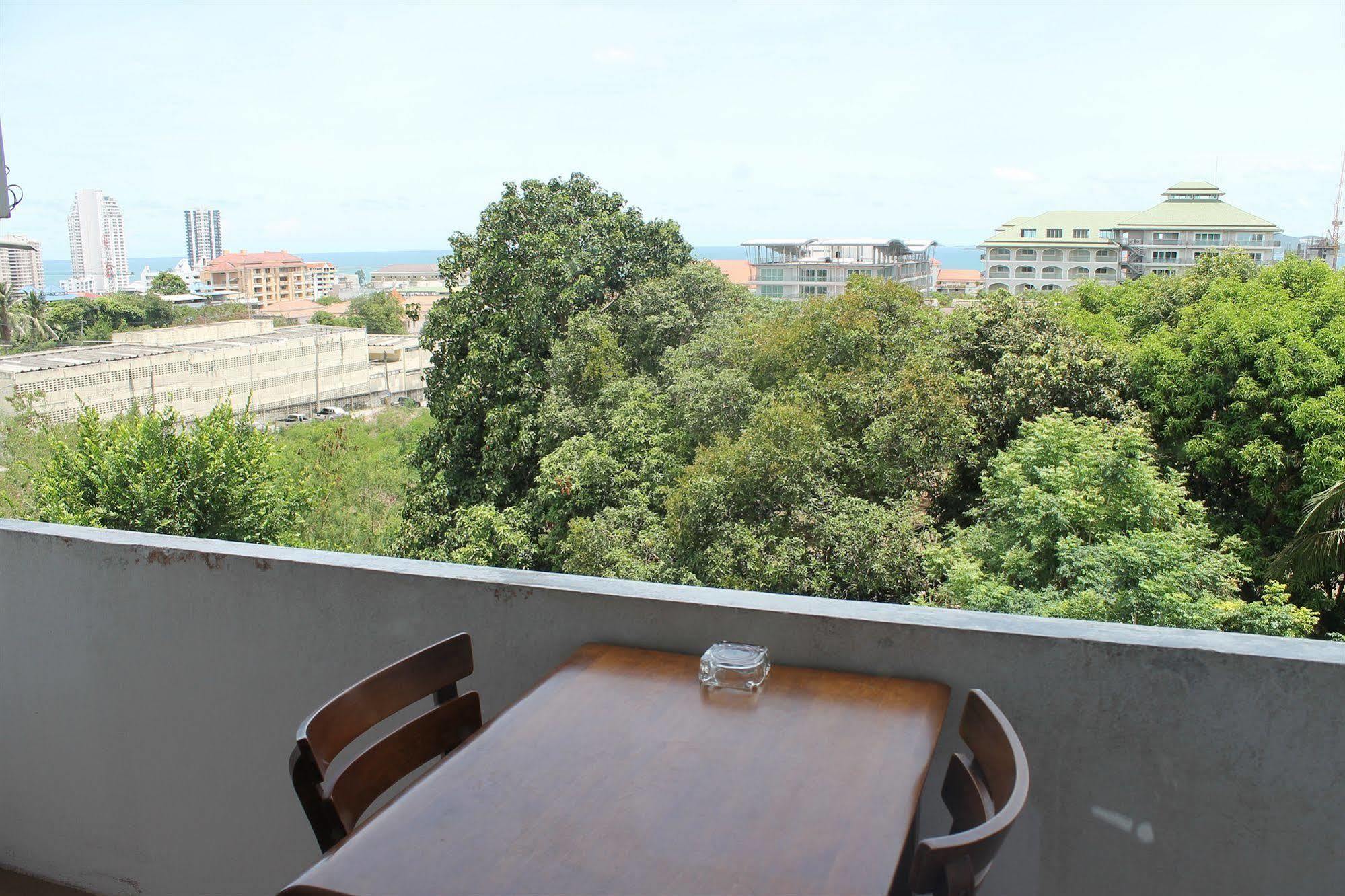 Hillside Hotel 3*