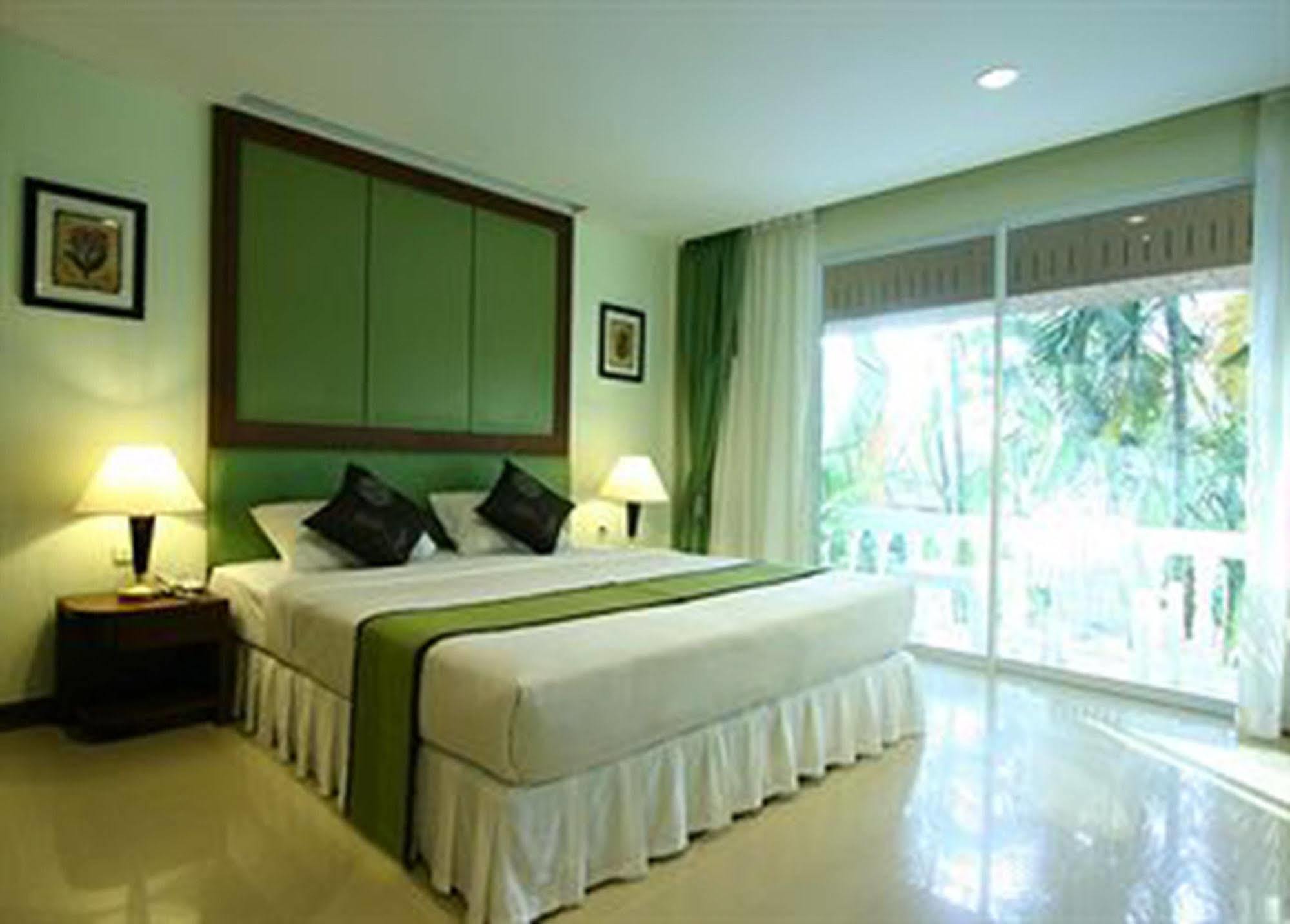 Windmill 3* Pattaya