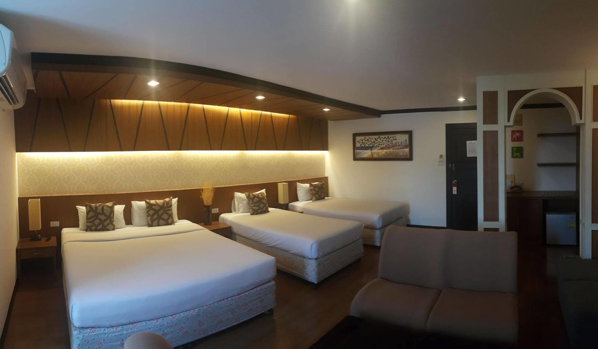 Windmill Hotel 3*