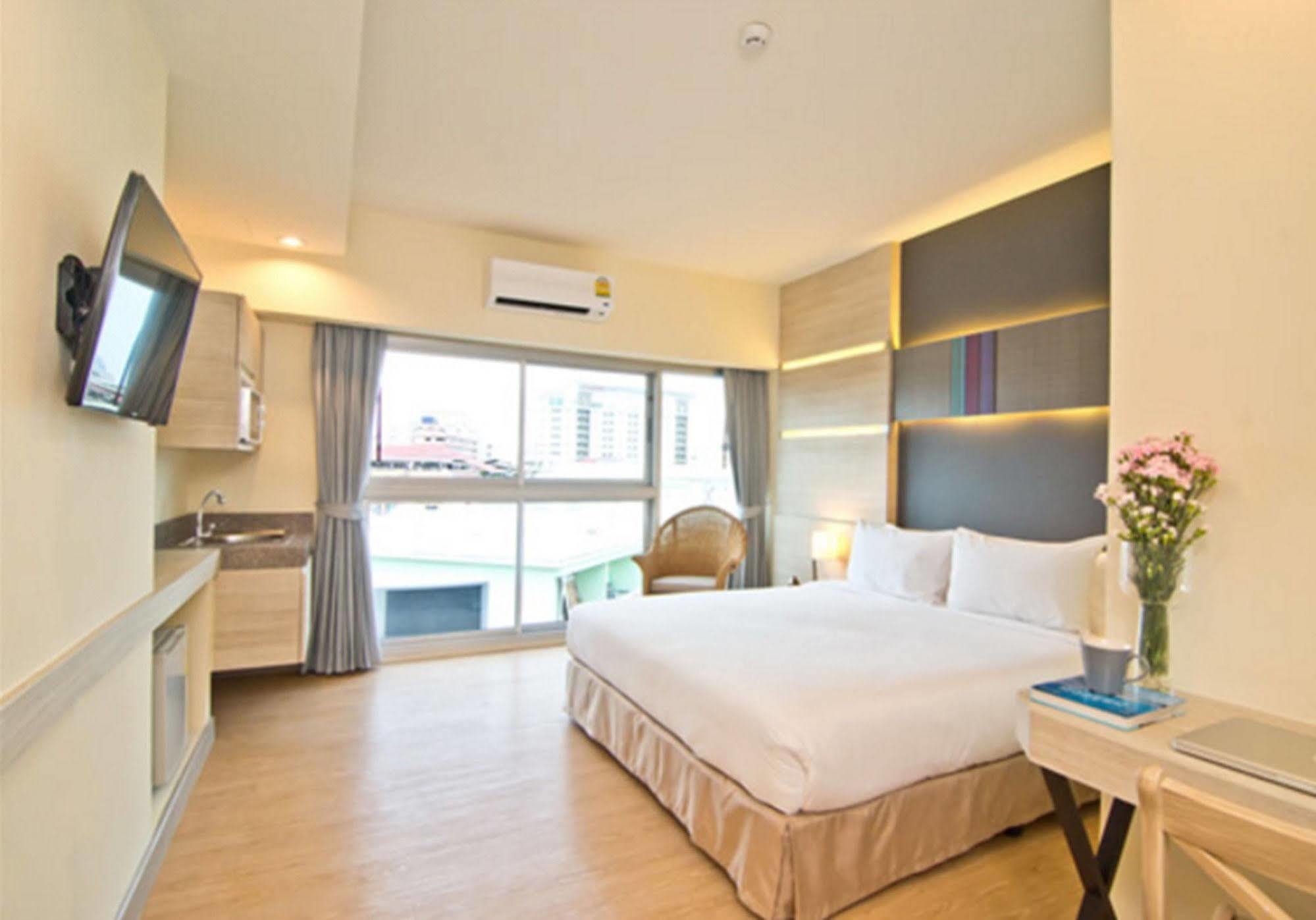 Sunshine One Hotel 3*