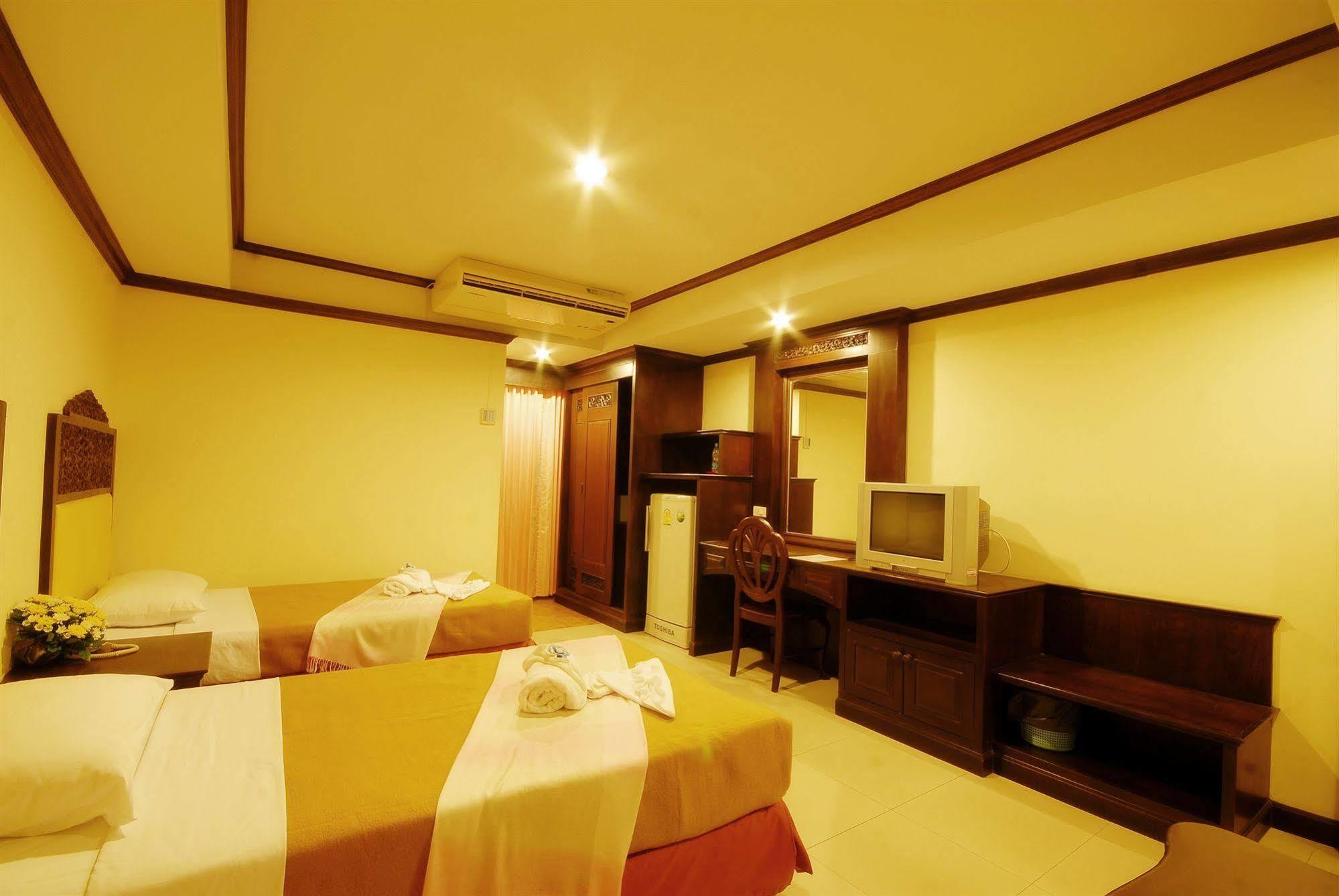 Hotel Golden 2*