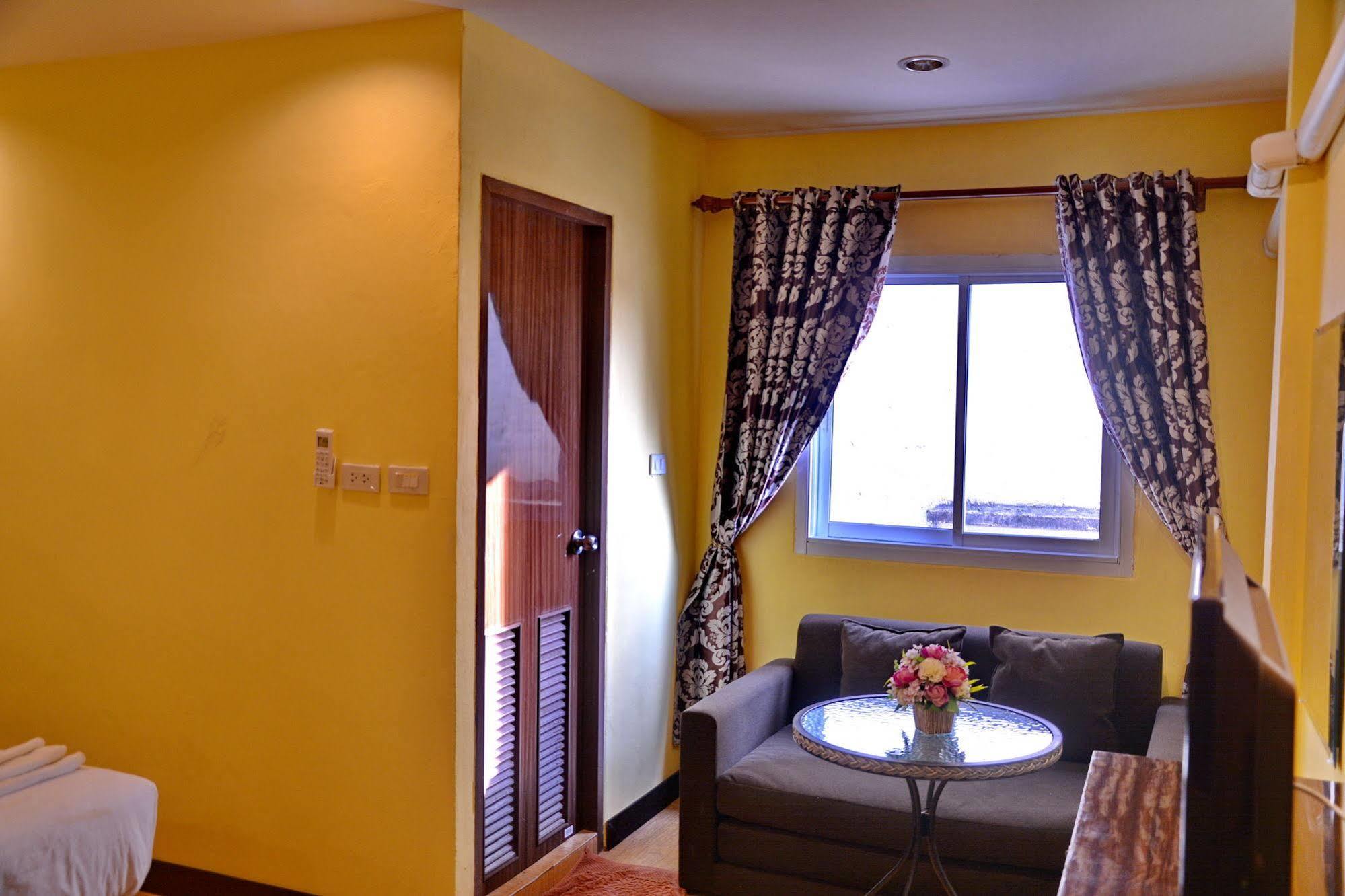 Taj Place Residency 2*