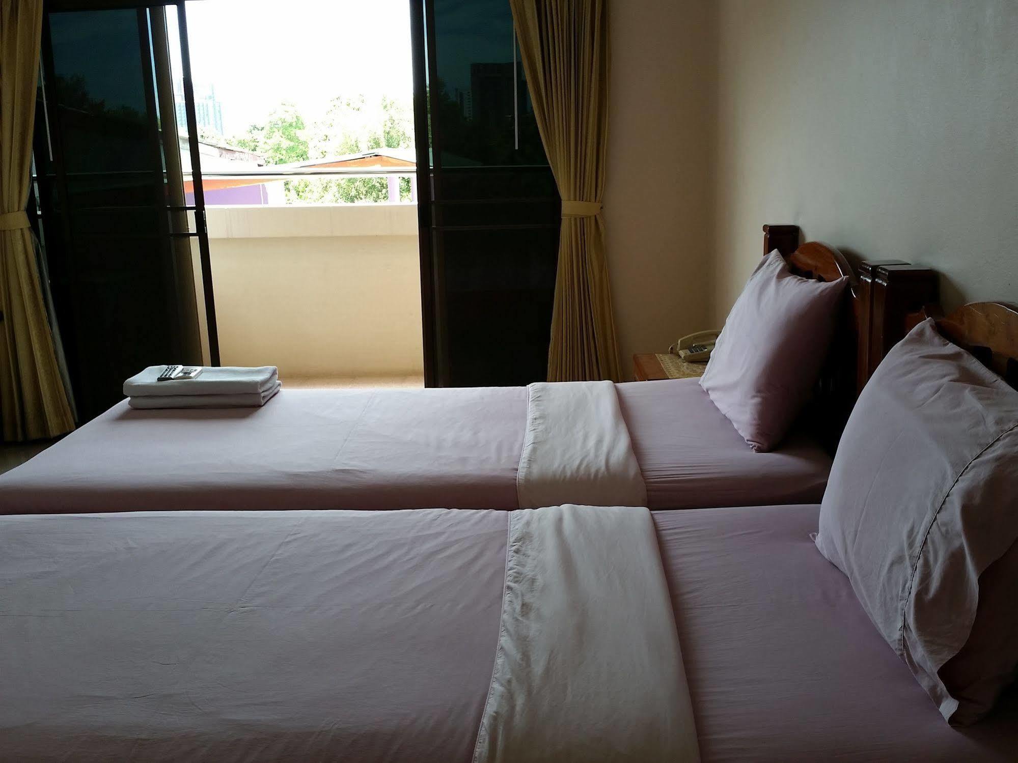Tassanee Garden Hotel