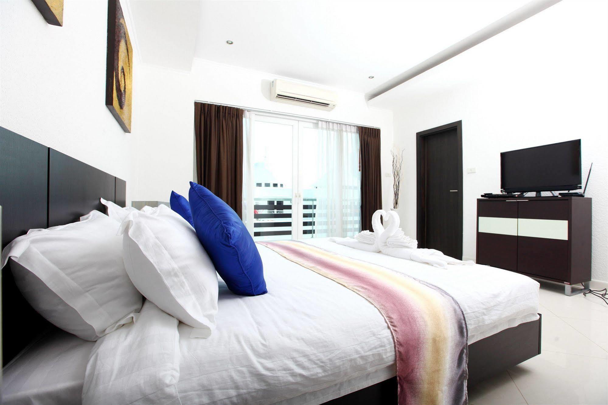 Hidden Palm Pool Villa Pattaya