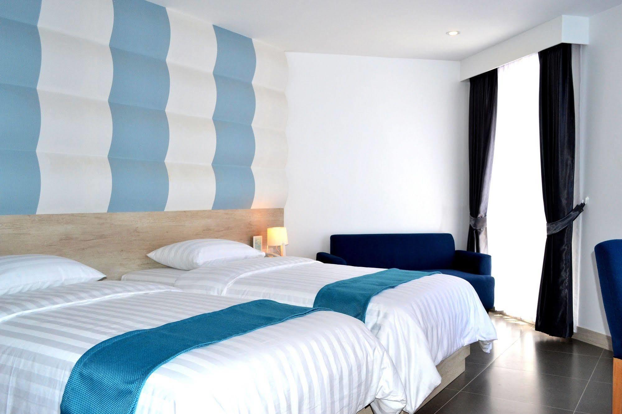 Flipper - Sha Extra Hotel Pattaya