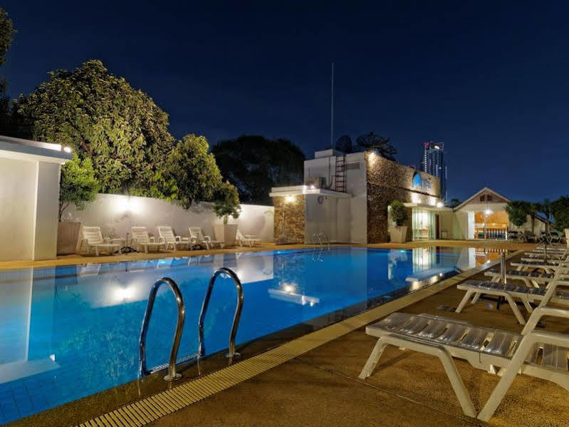 Blue Sky Hotel 3*