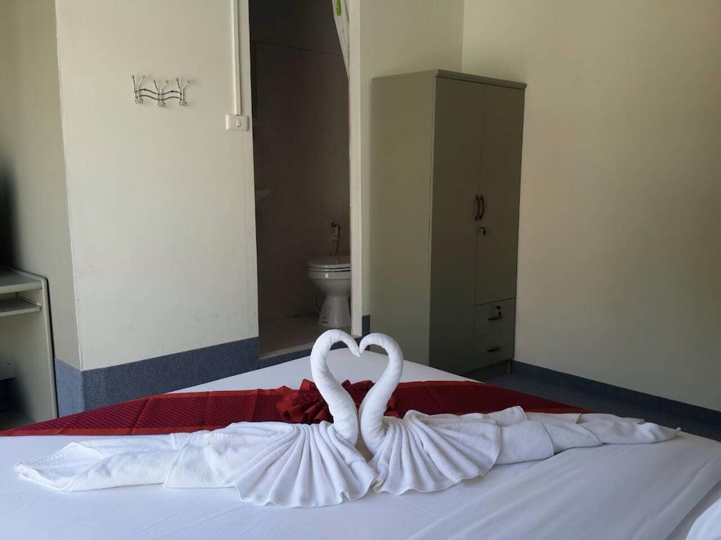Hotel The Lounge 3*