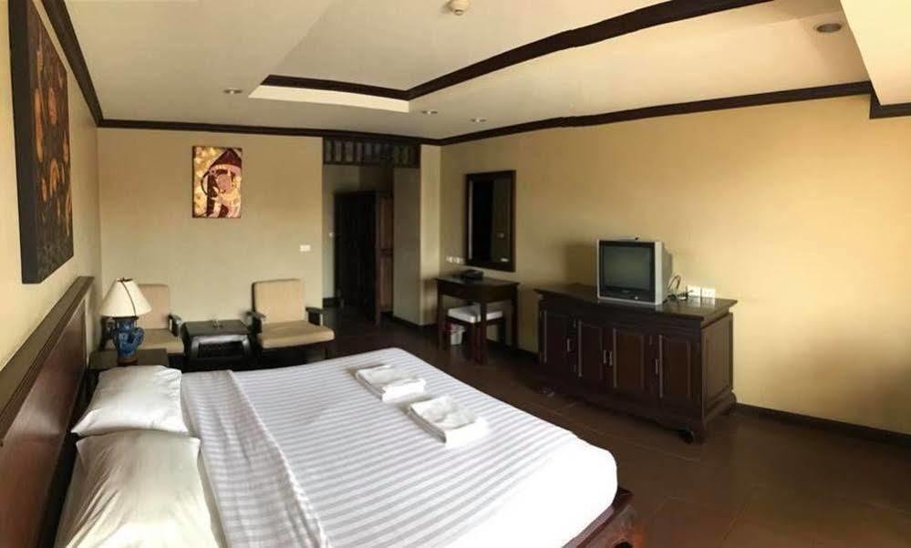 R-con Hotel