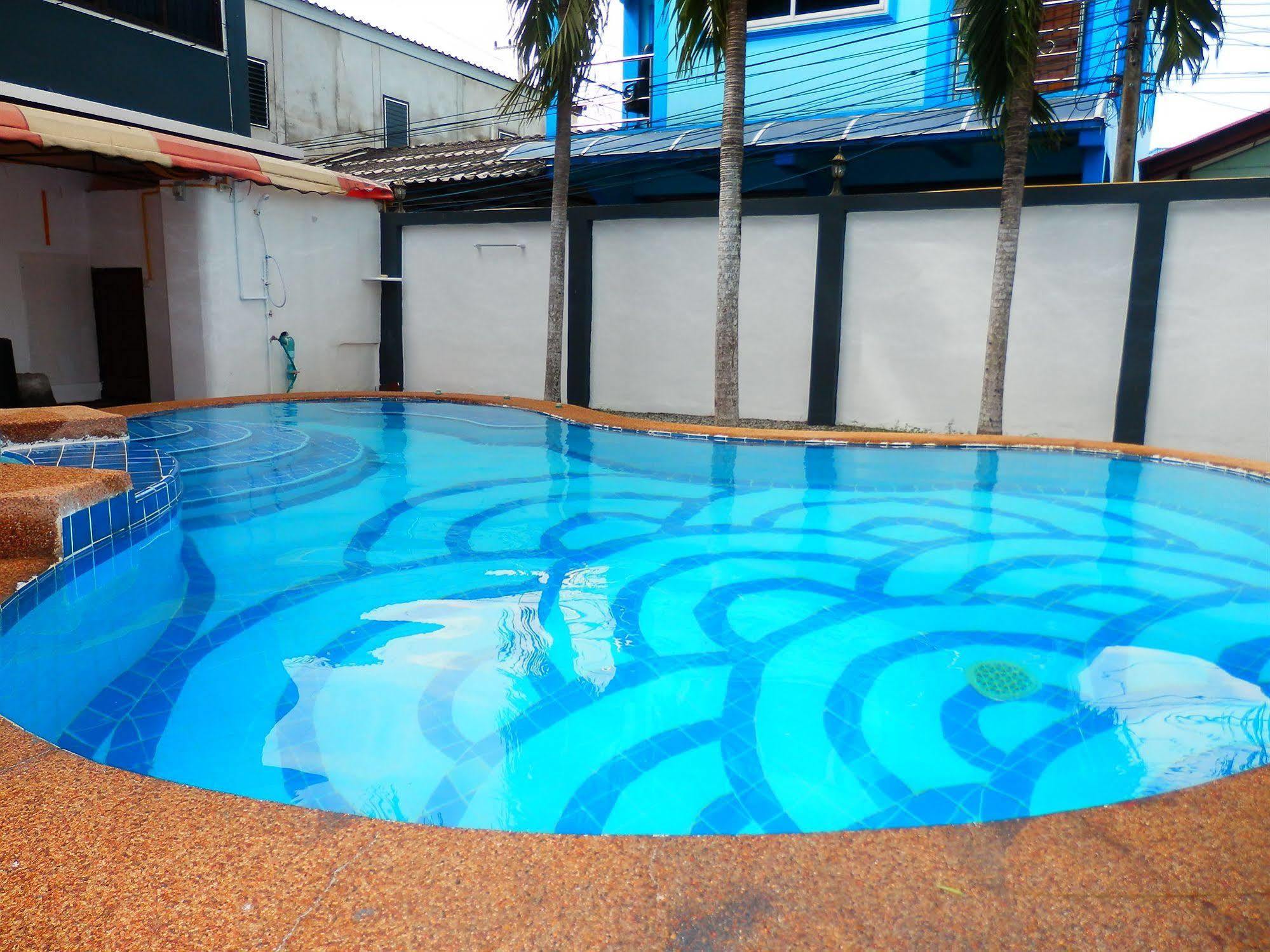 Evelyn Hotel 3*