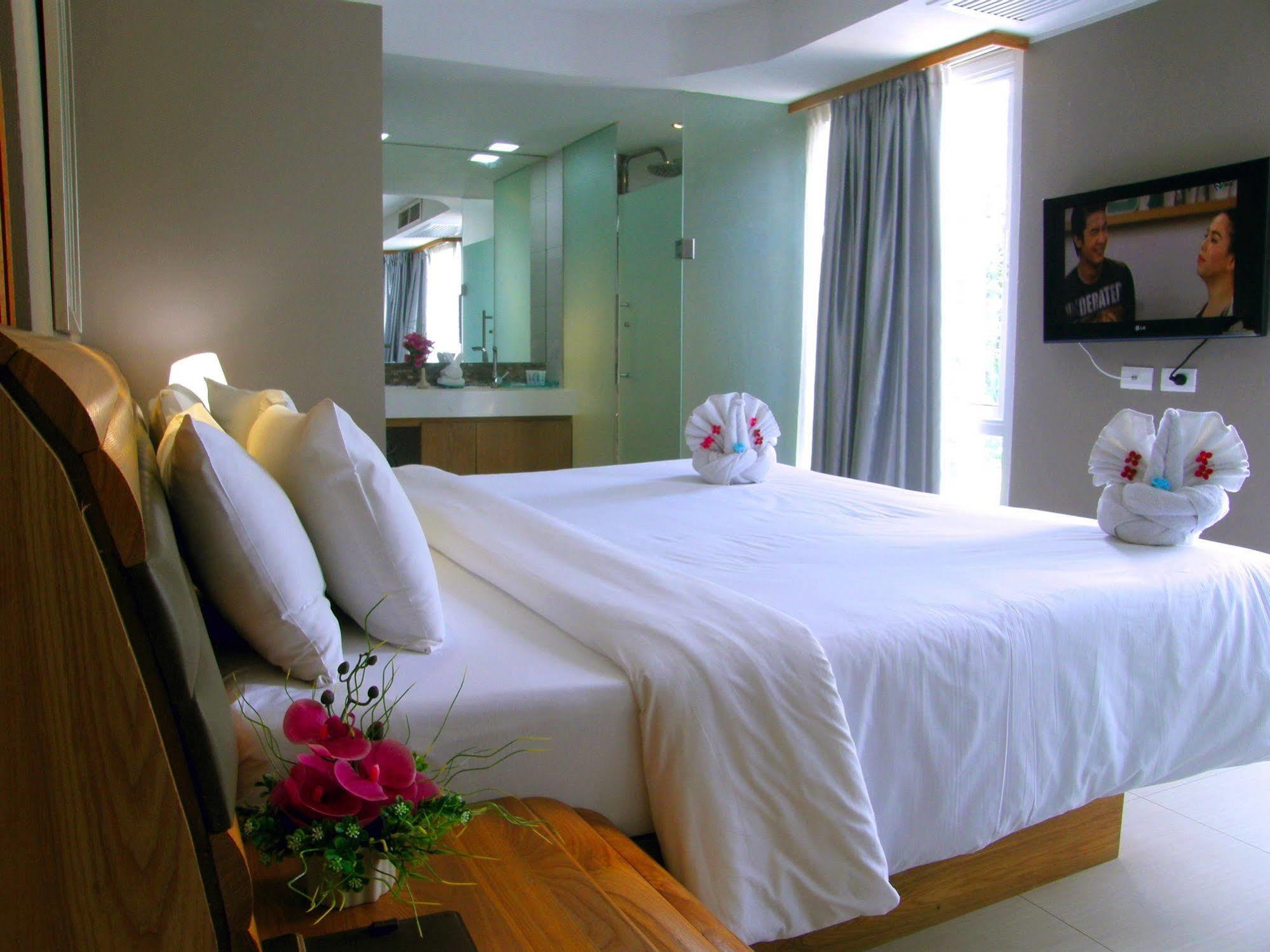 Hotel Oyo 143 Dday Resotel 4*