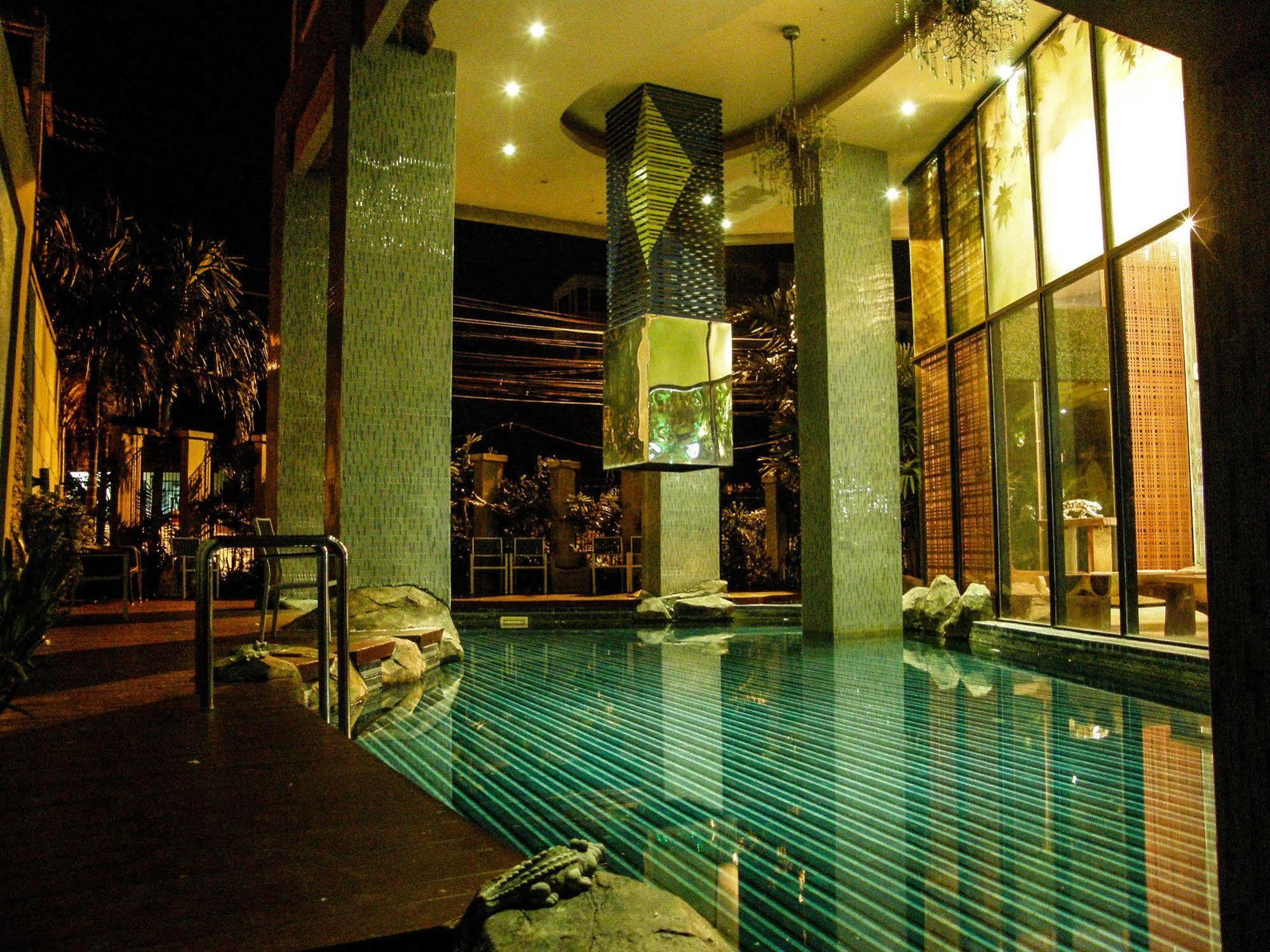 Oyo 143 Dday Resotel 4* Pattaya