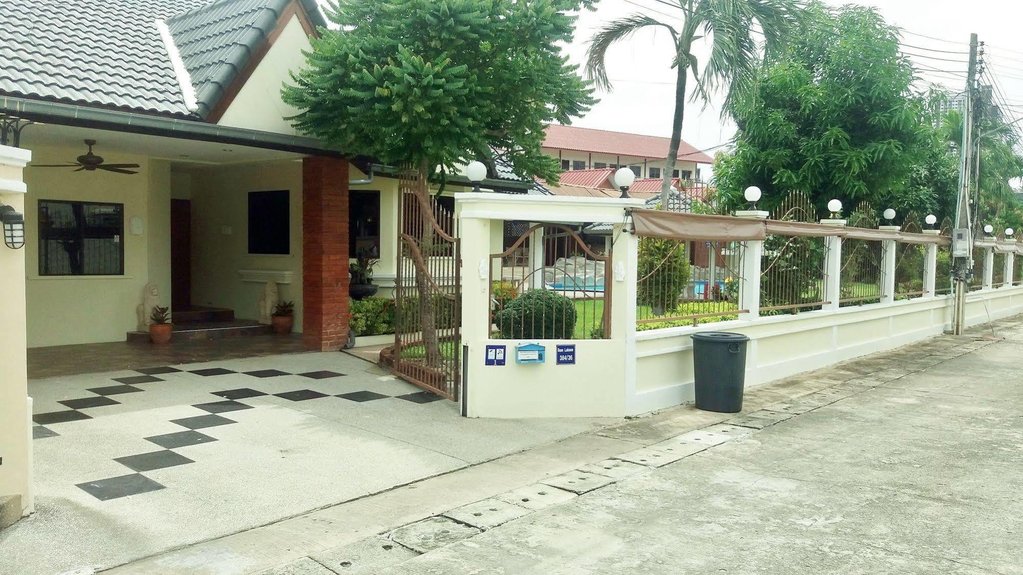 Villa Baan Laksee *
