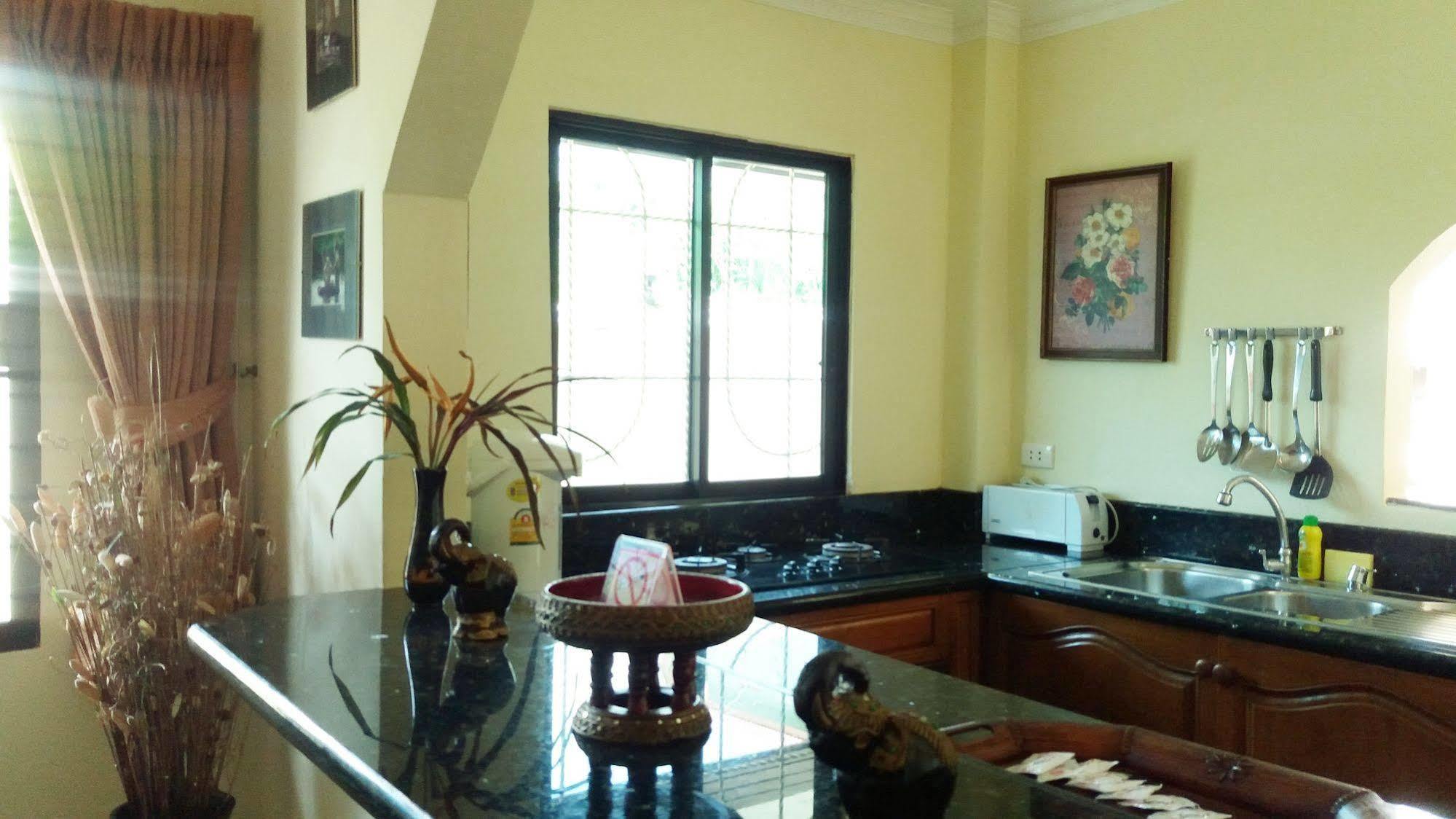Baan Laksee Villa