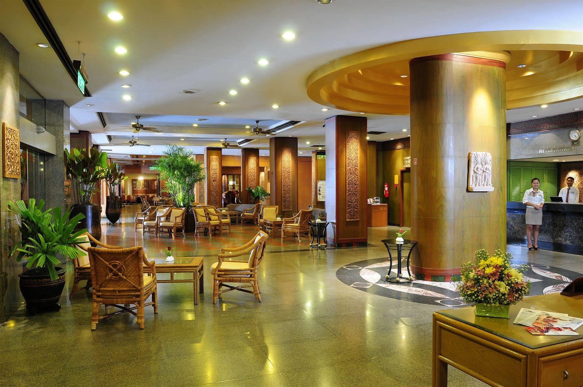 Hotel Golden 3*