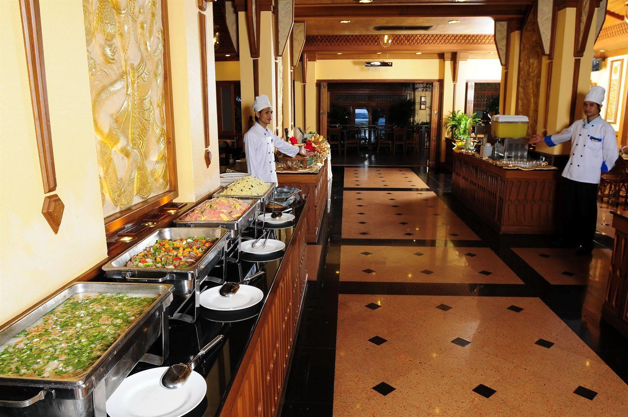 Golden Hotel 3*