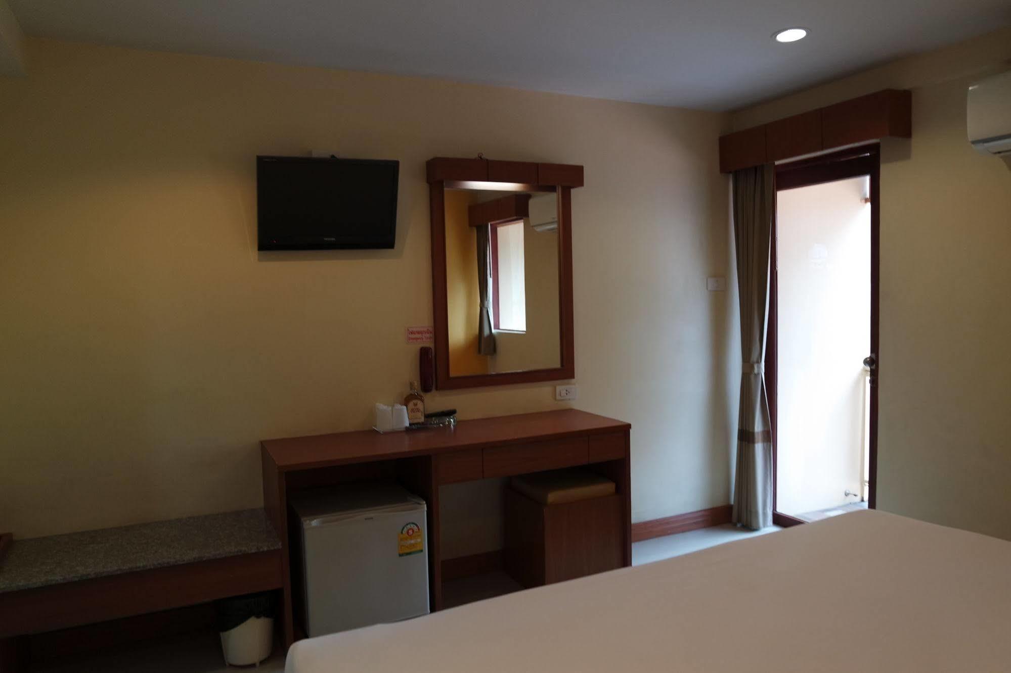 Twin Palms Pattaya, Sha Extra Certified Hotel