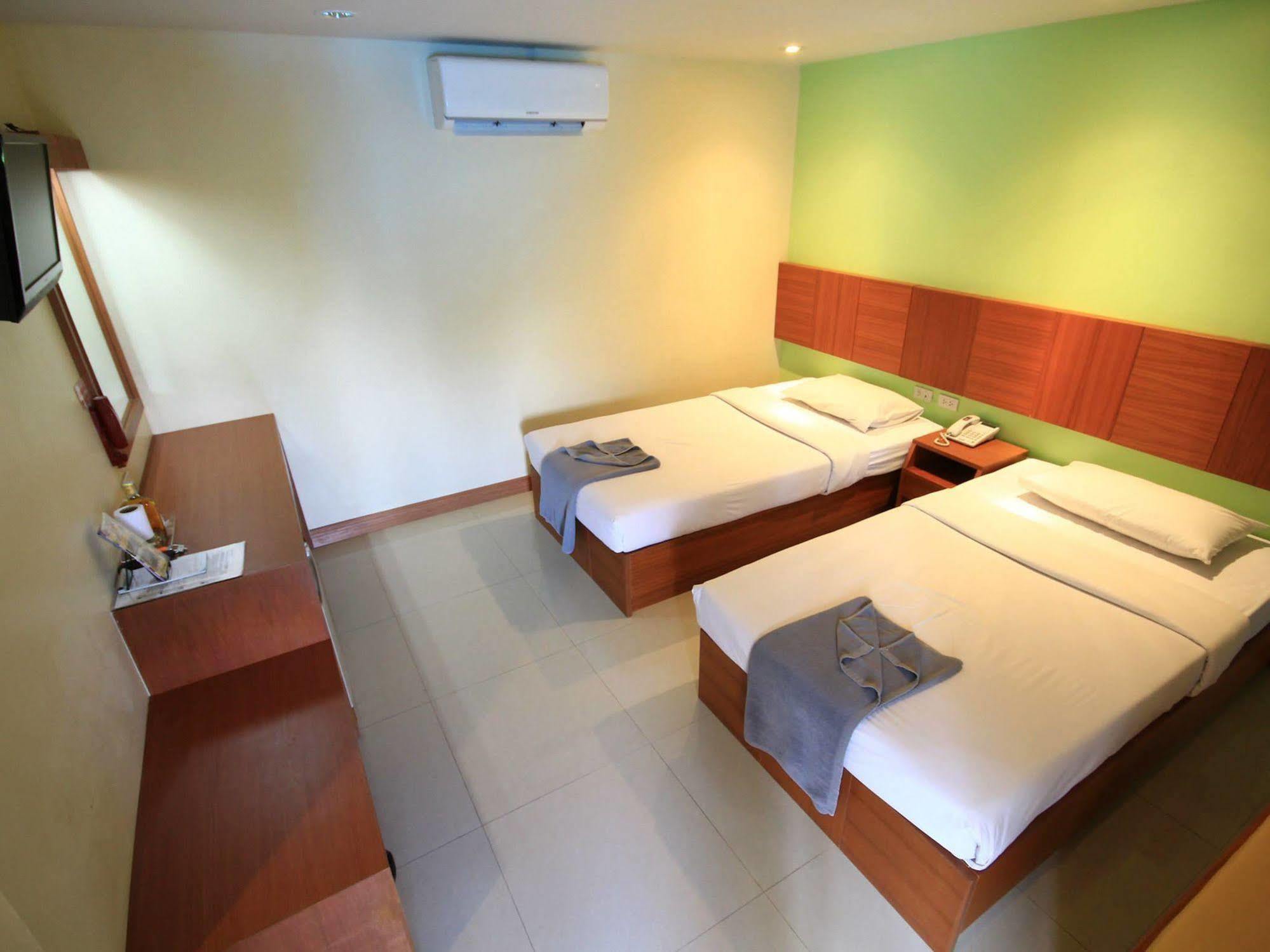 Hotel Twin Palms Pattaya, Sha Extra Certified Pattaya