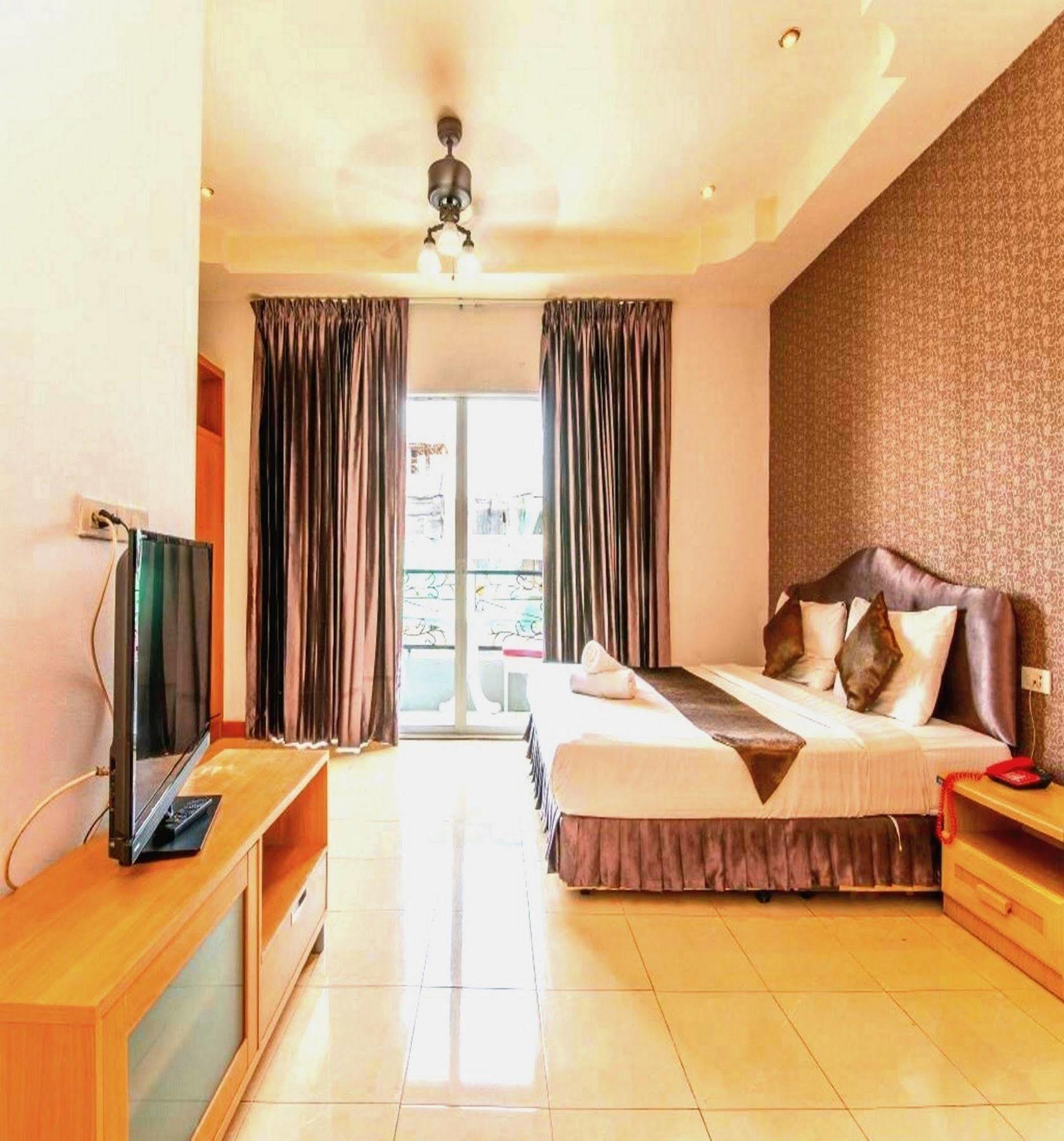 Hotel Arya