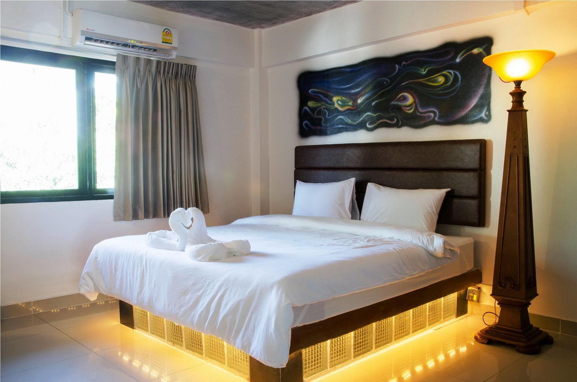 Khunsri Art Boutique Hotel