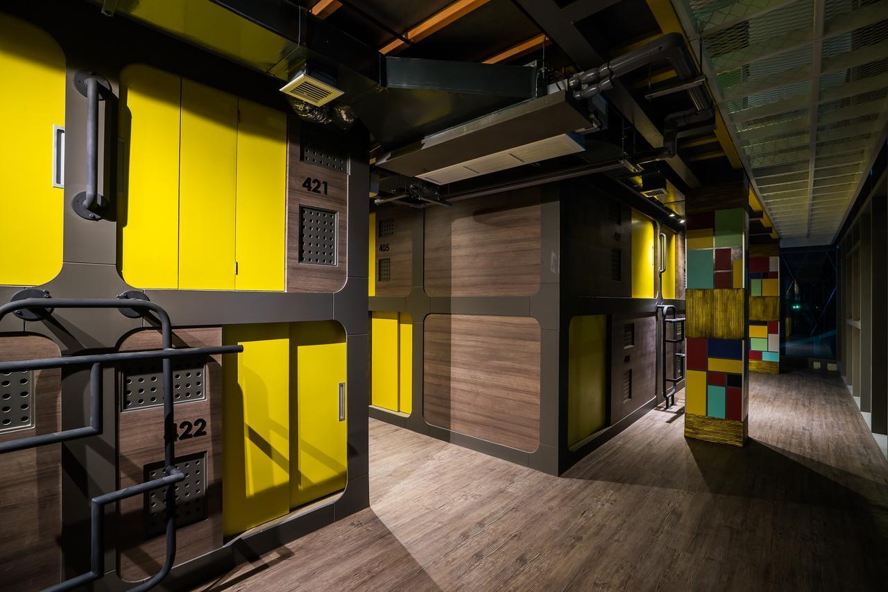 Nonze Capsule hotel