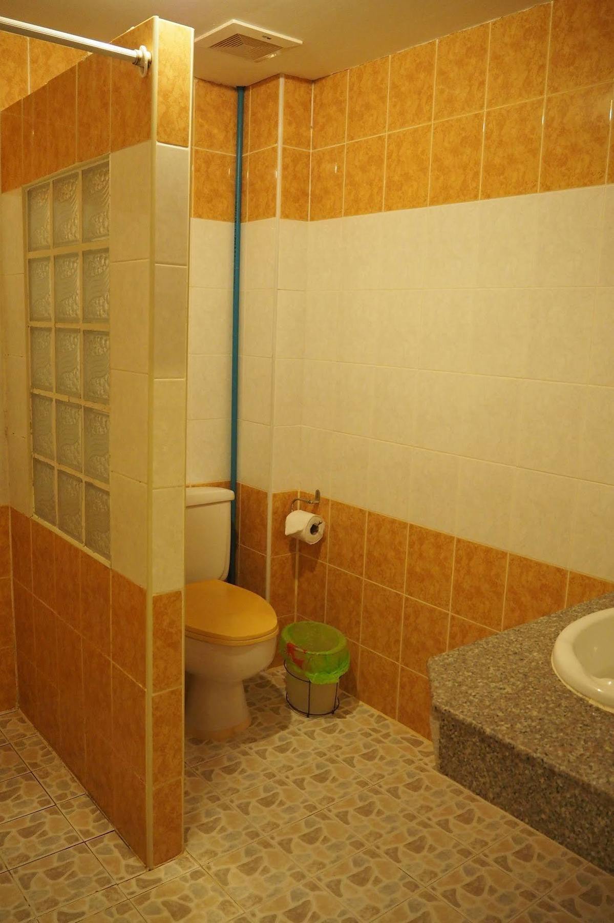 North Place Hostel *