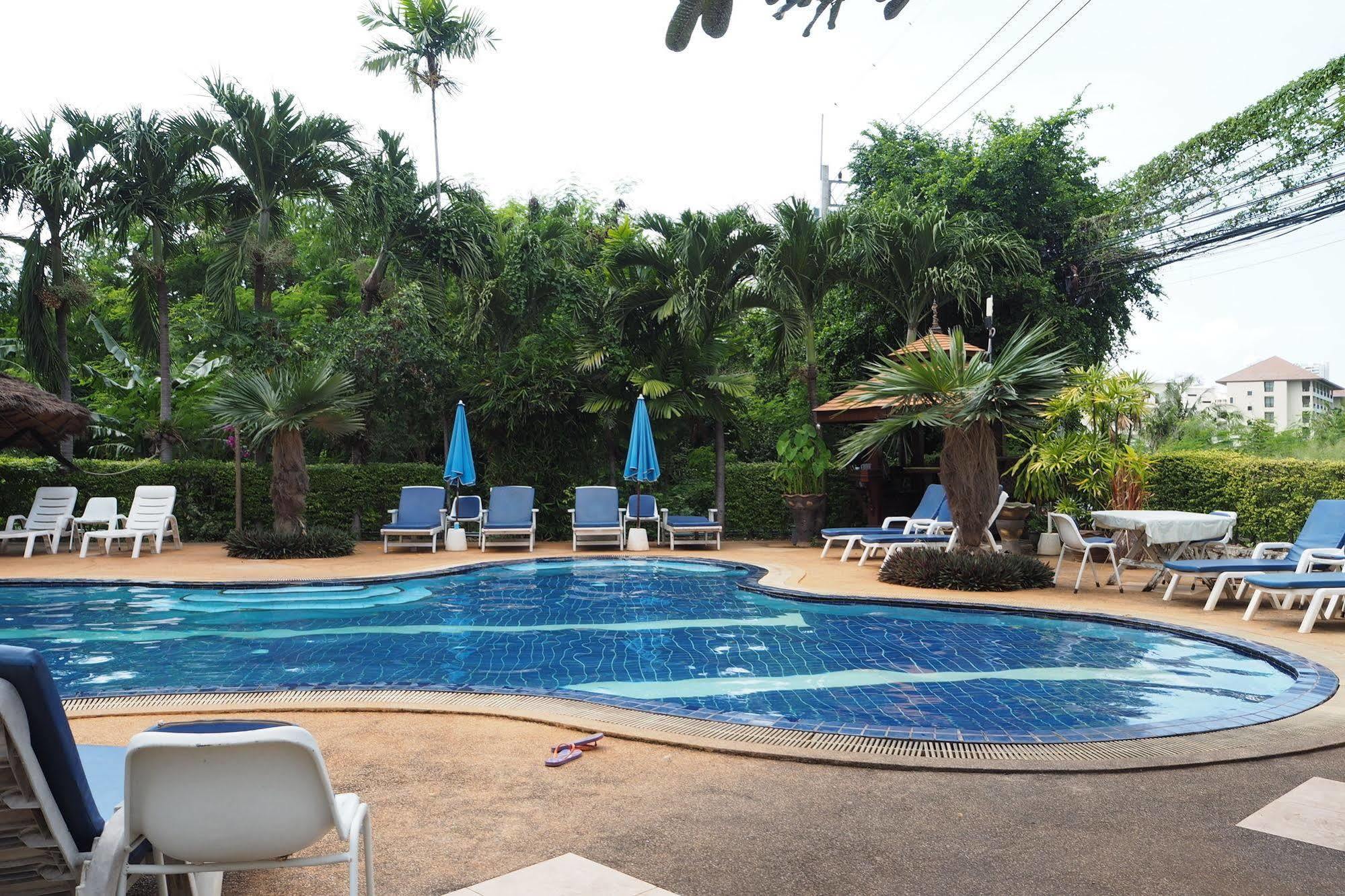 North Place Hostel *