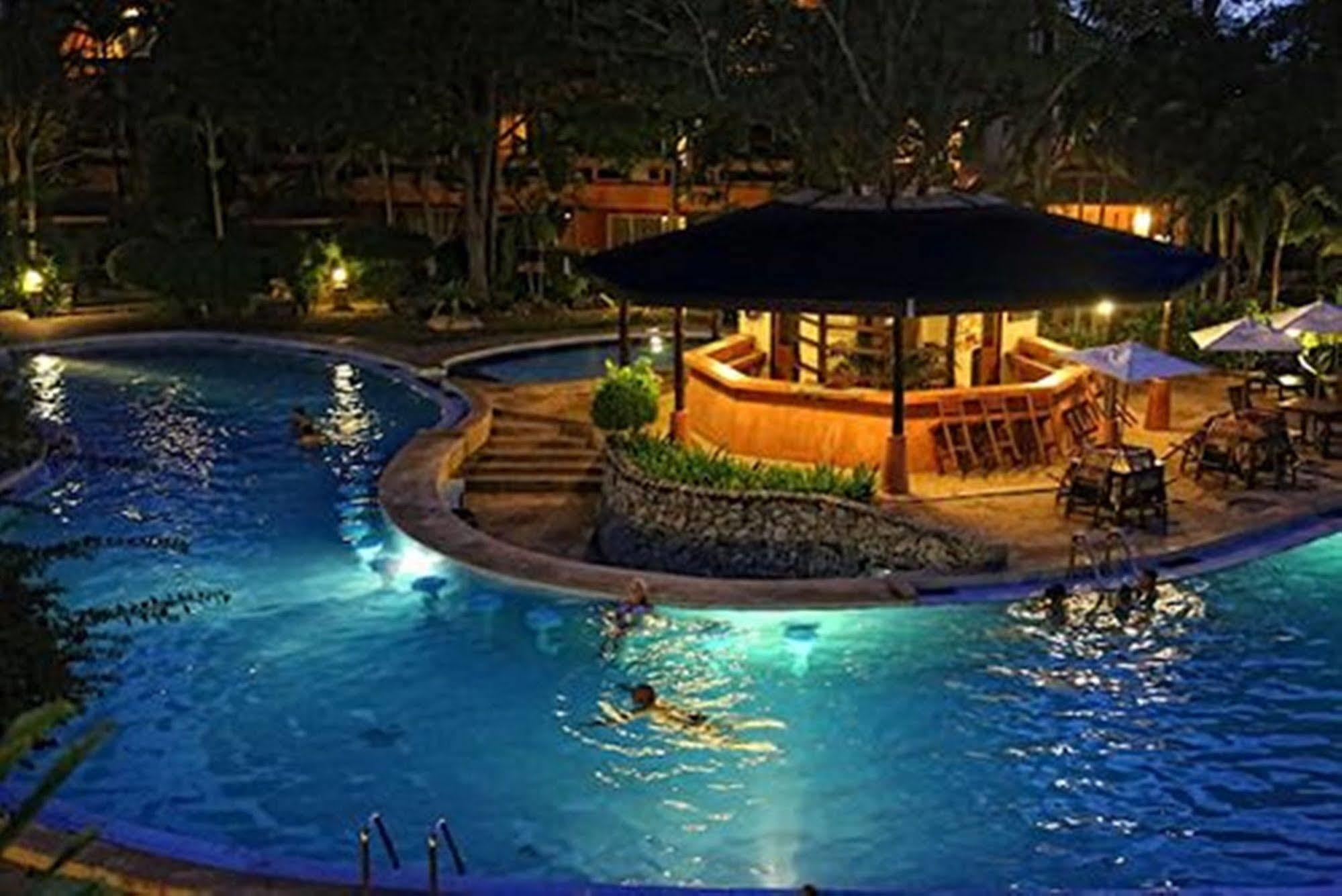 Resort Loma & 3*