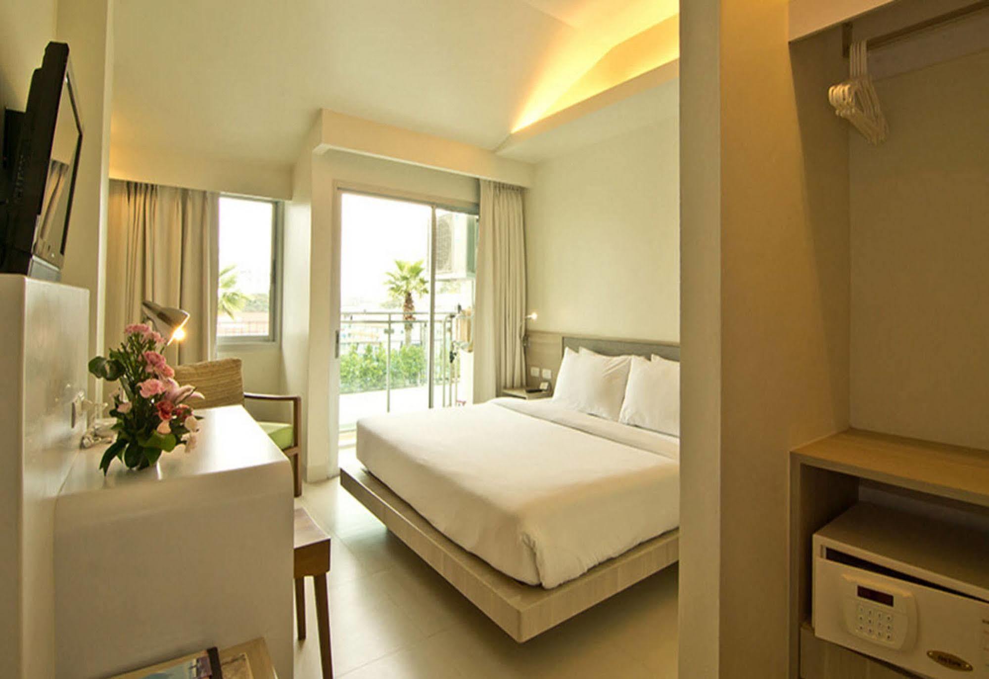 Hotel Sunshine & Residences 3*