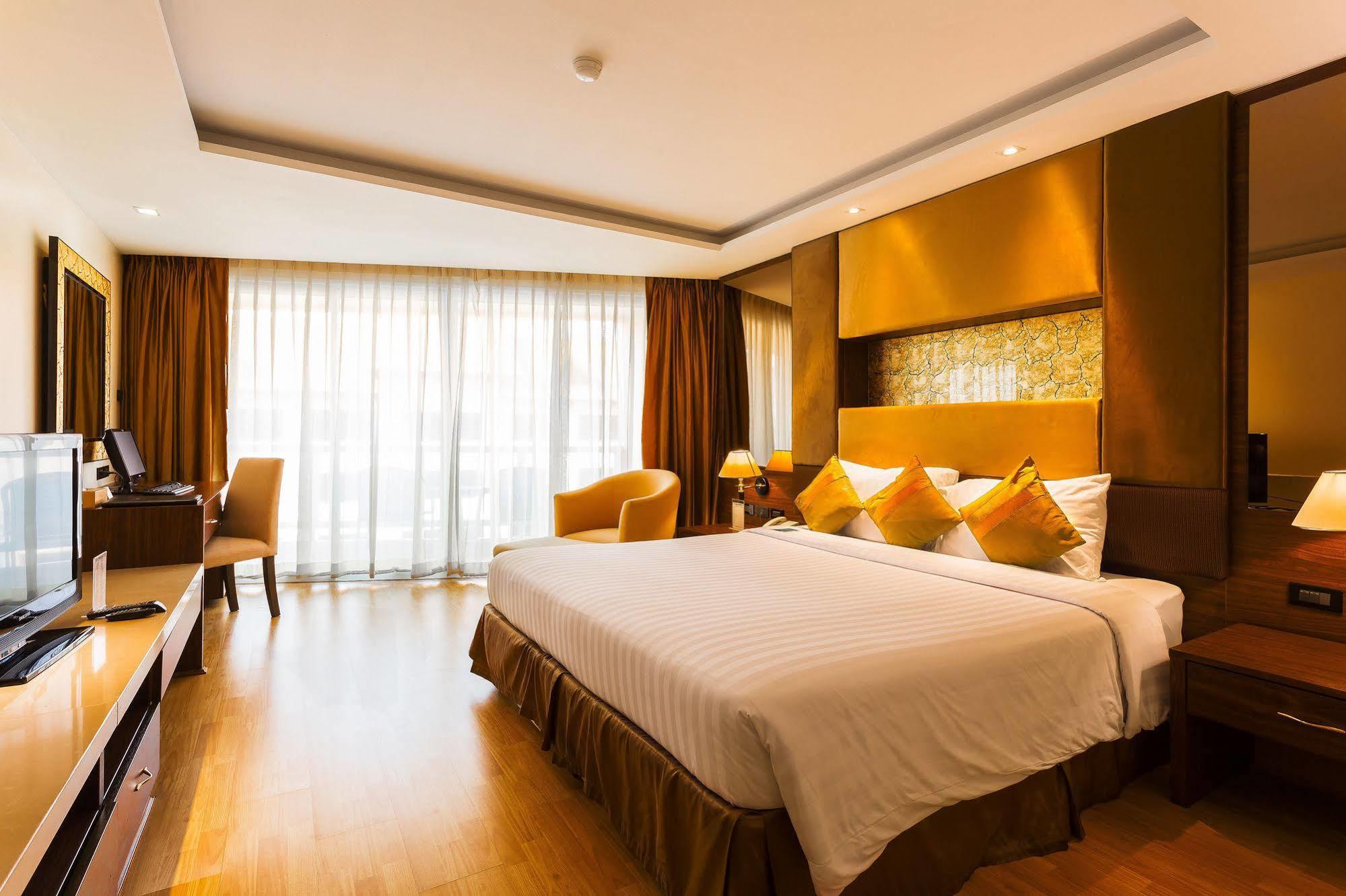 Nova Gold Hotel 4*