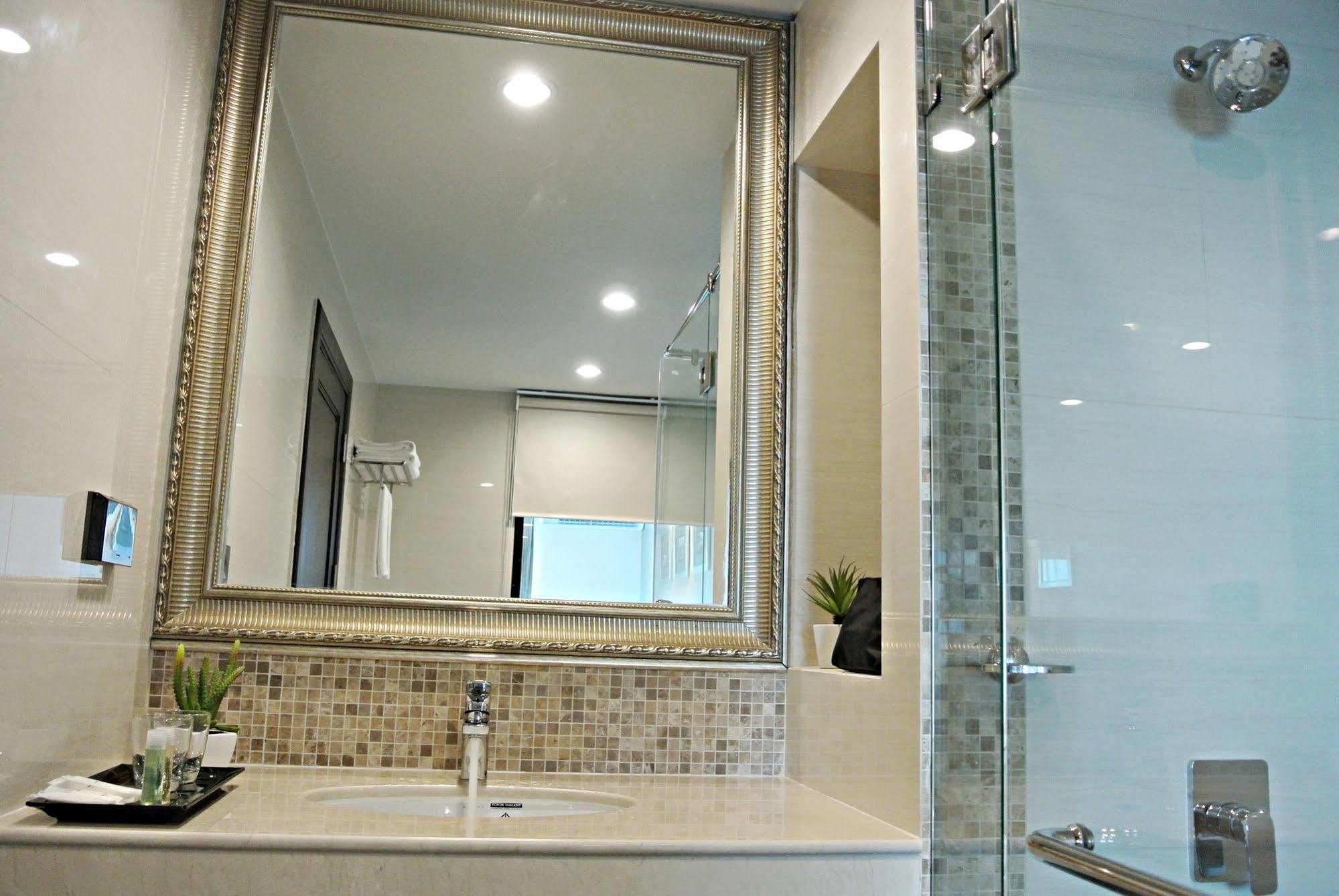 Hotel Sn - Sha 4*