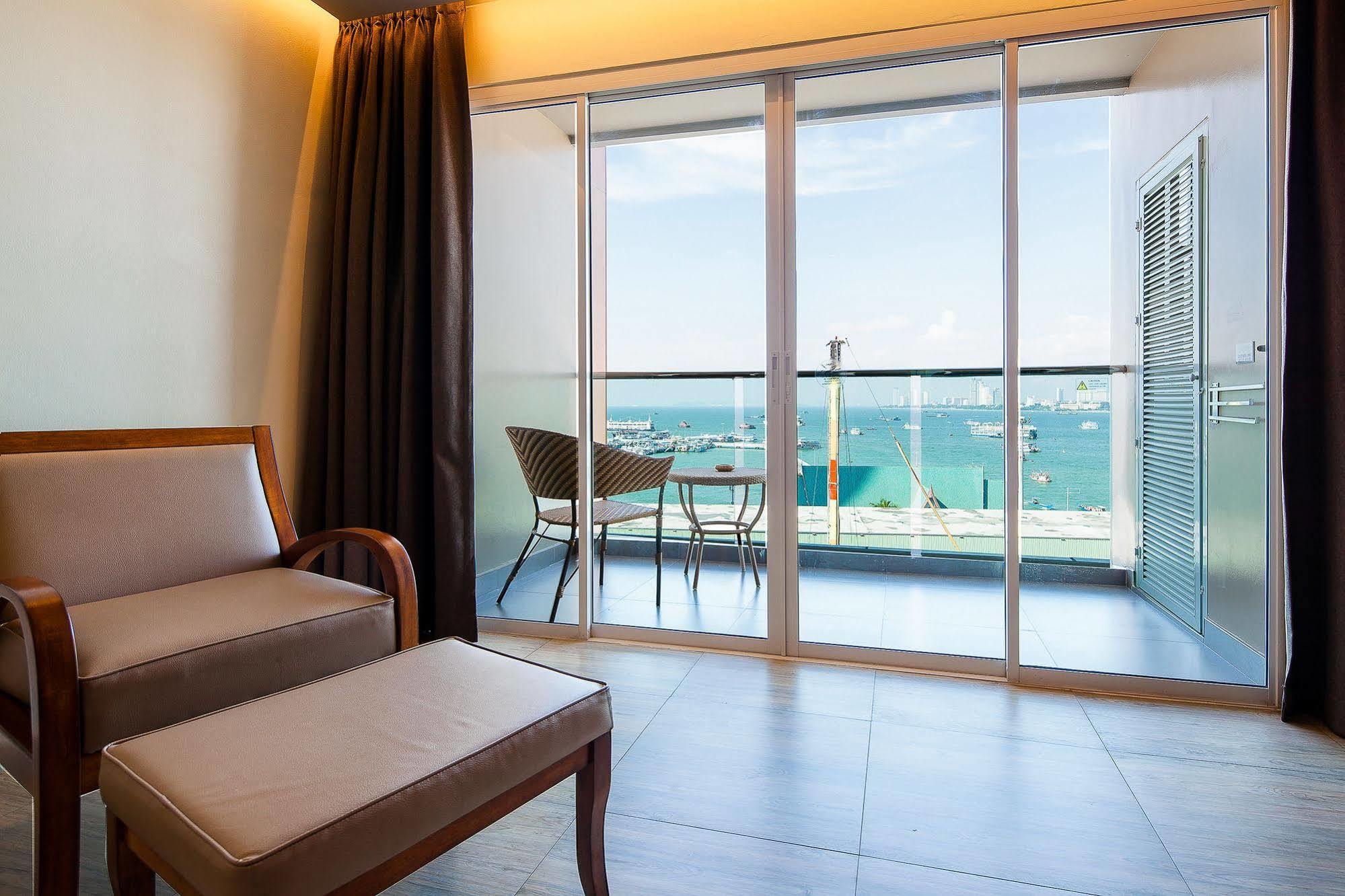 Balihai Bay 4*