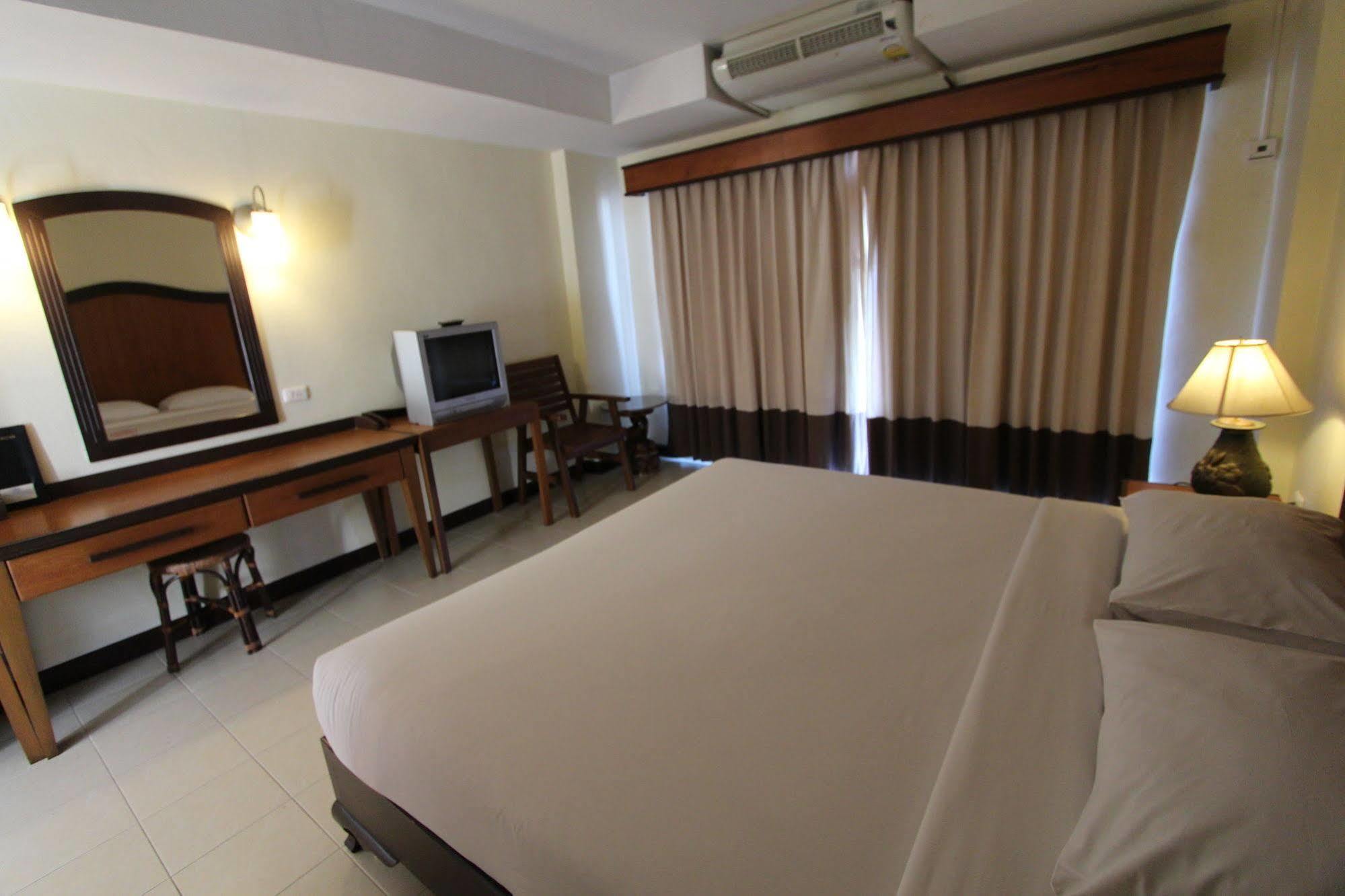 Hotel Piyada By Techotels - Guest Friendly - Near To Beach, Famous Walking Street - Night Clubs , Bars & Discos